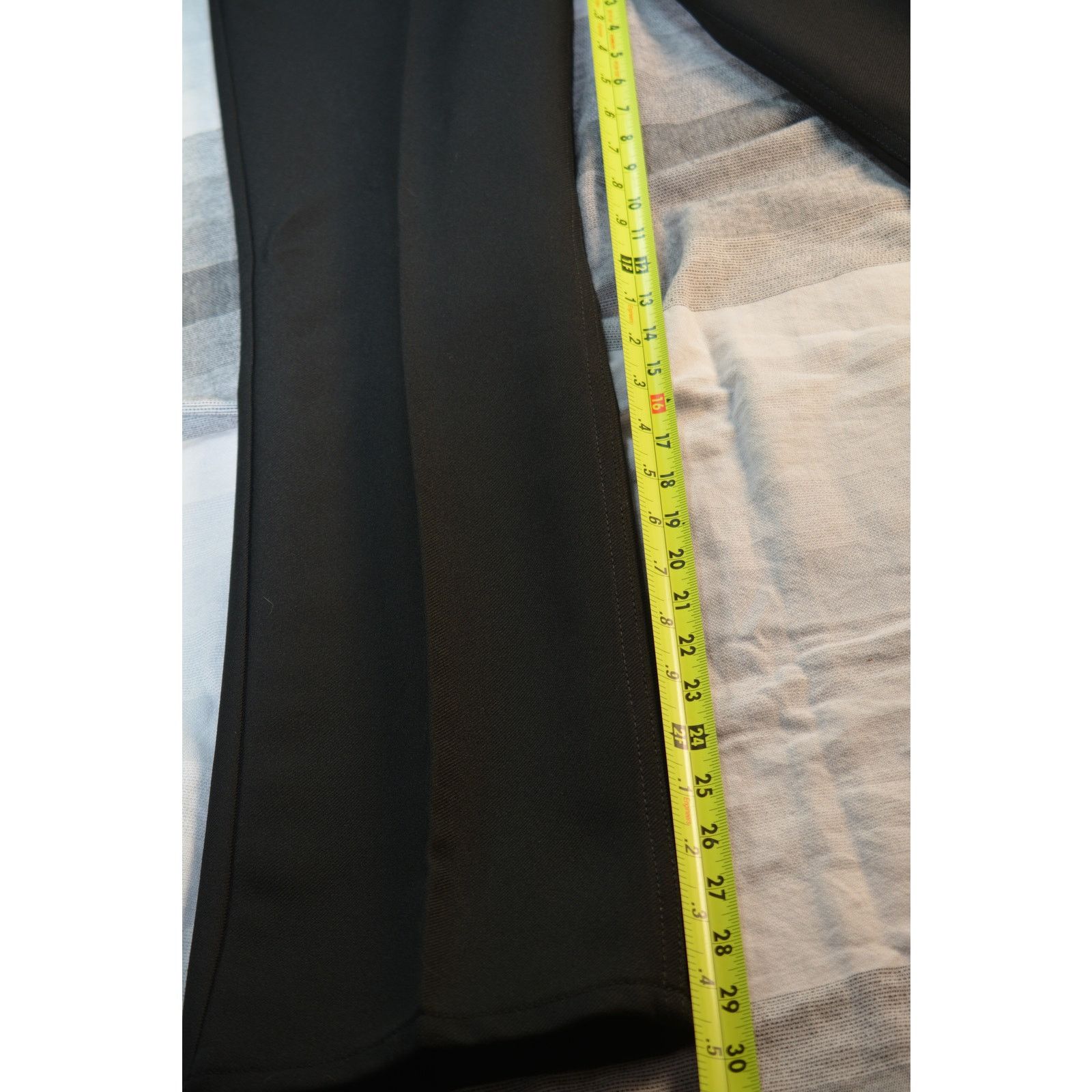 Wrangler Wrangler Men's Wrancher Dress Jeans, style number 82BK Size US 30 / EU 46 - 3 Thumbnail