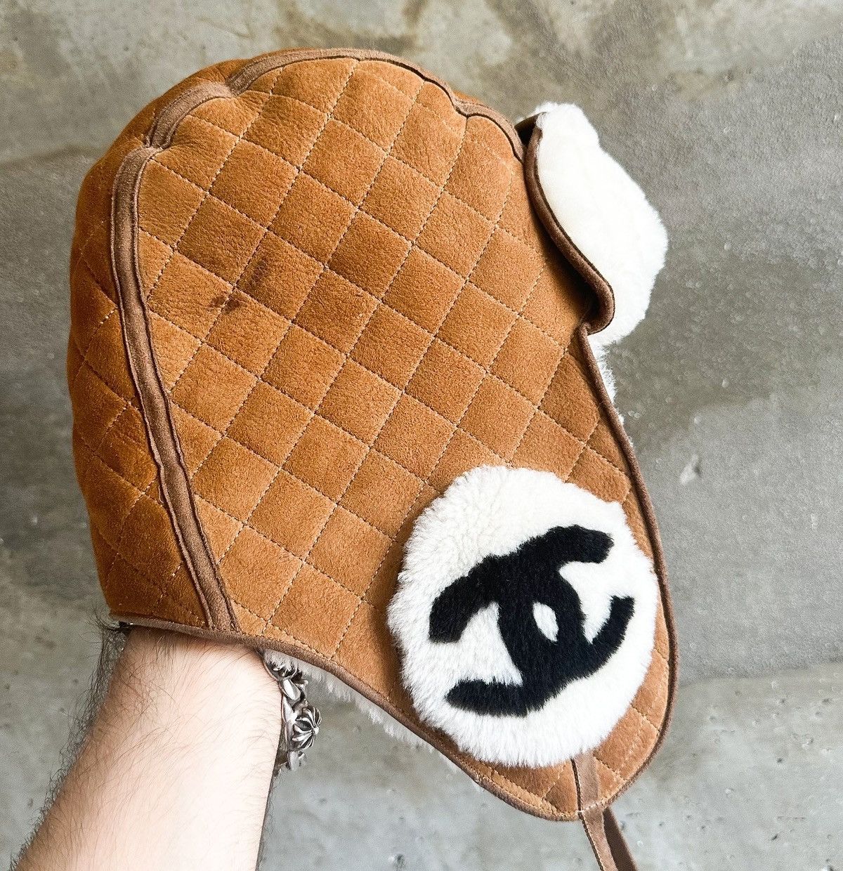 Pre-owned Chanel Quilted Cc Shearling Fur Trapper Hat In Tan