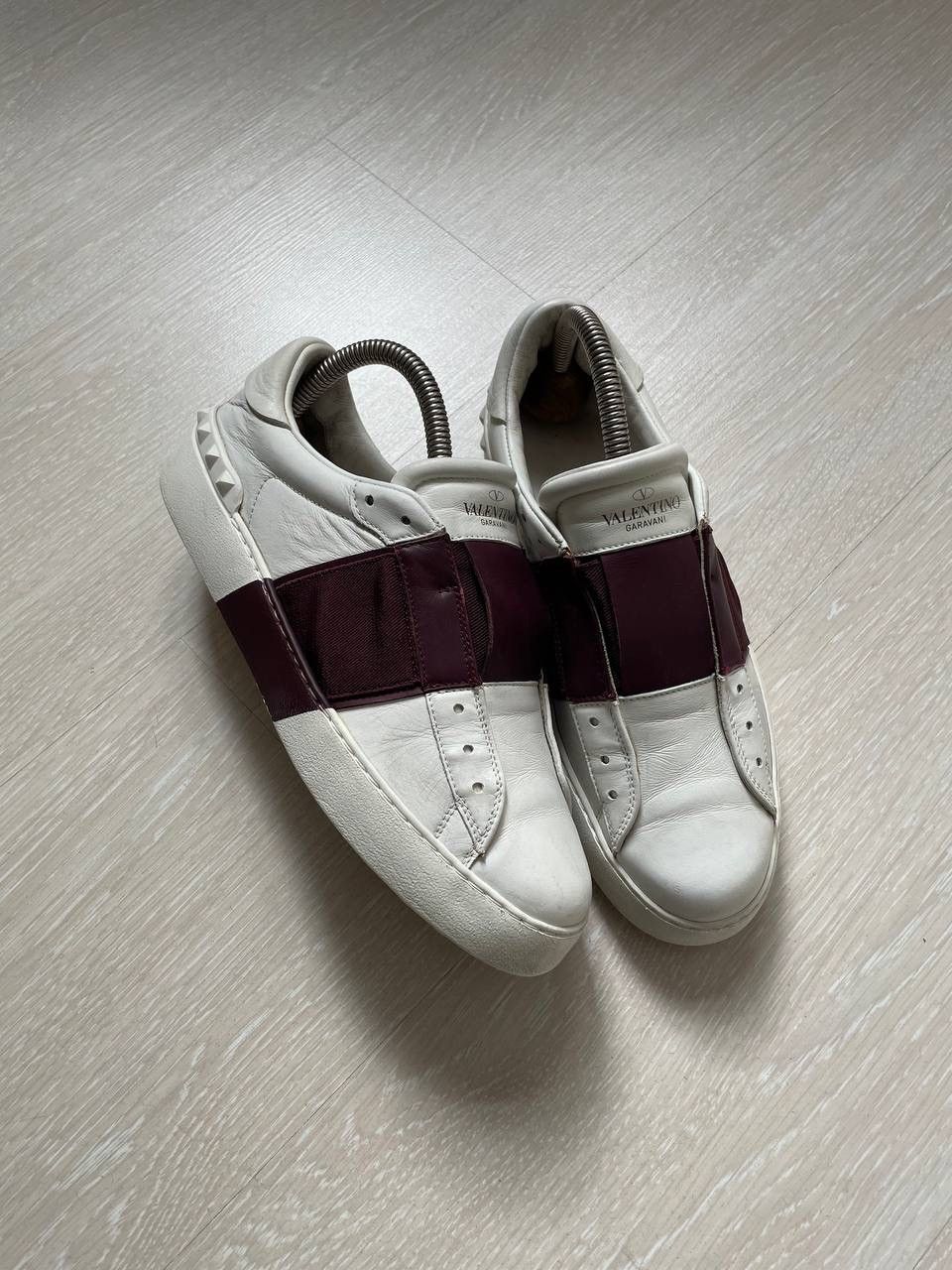 image of Italian Designers x Valentino Y2K Designer Valentino Low Top Stripe Without Laces Sneakers in White