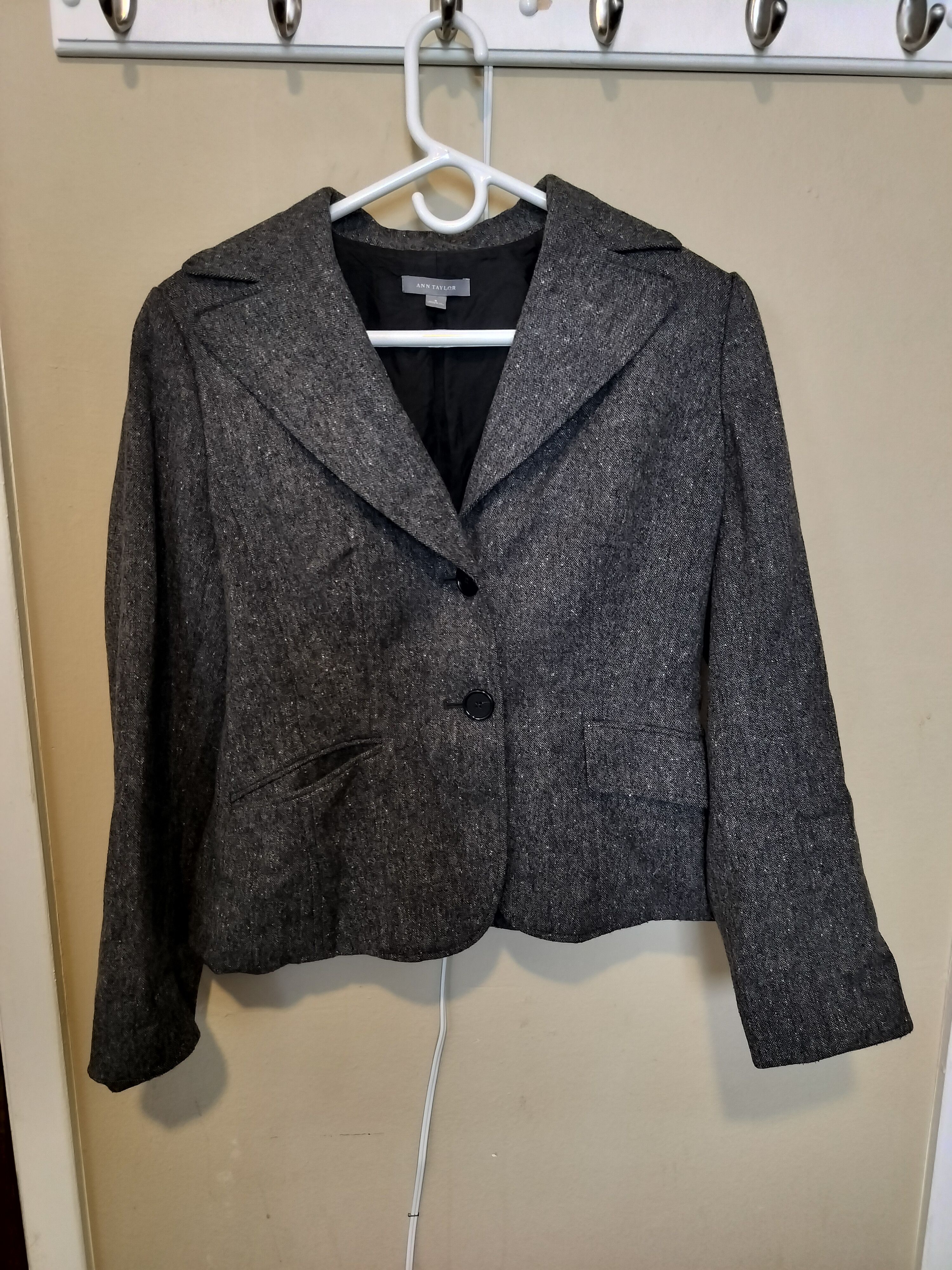 Ann Taylor Ann Taylor Wool Blazer Grey, Size 8, Great Condition Size M / US 6-8 / IT 42-44 - 1 Thumbnail