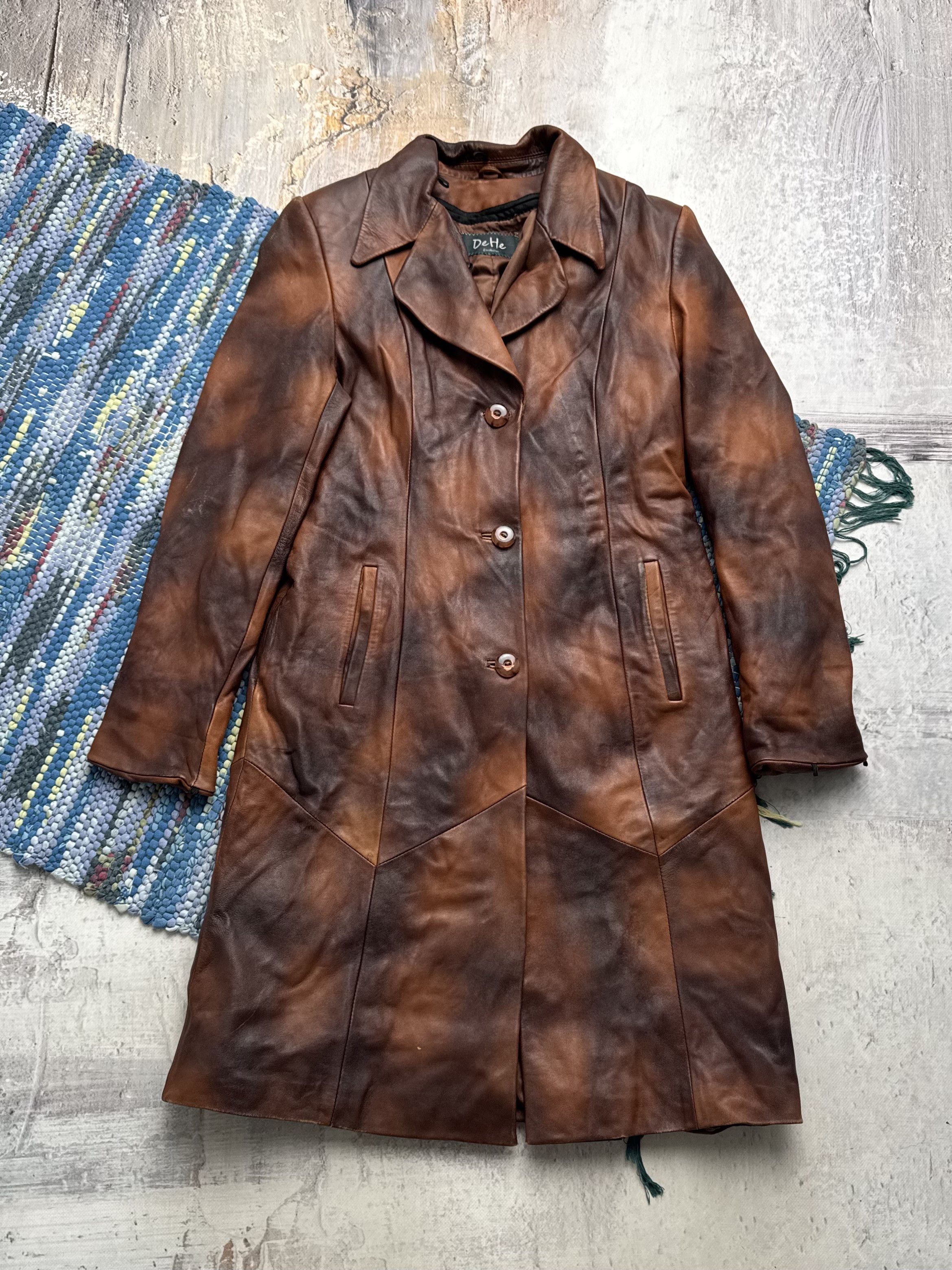 Vintage Vintage Faded Leather Coat A8(V1)D15 Size S / US 4 / IT 40 - 1 Thumbnail