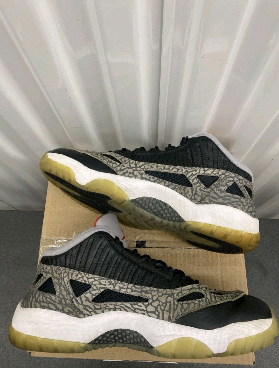 Jordan Brand NIKE AIR JORDAN 11 RETRO LOW IE BLACK CEMENT SIZE 11 Size US 11 / EU 44 - 4 Thumbnail