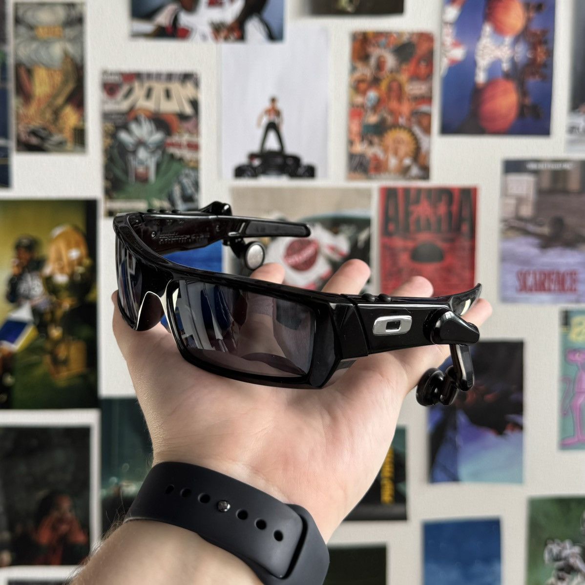 Oakley OG 2003 OAKLEY THUMP 512MB MP3 BLACK IRIDIUM SUNGLASSES Size ONE SIZE - 1 Thumbnail