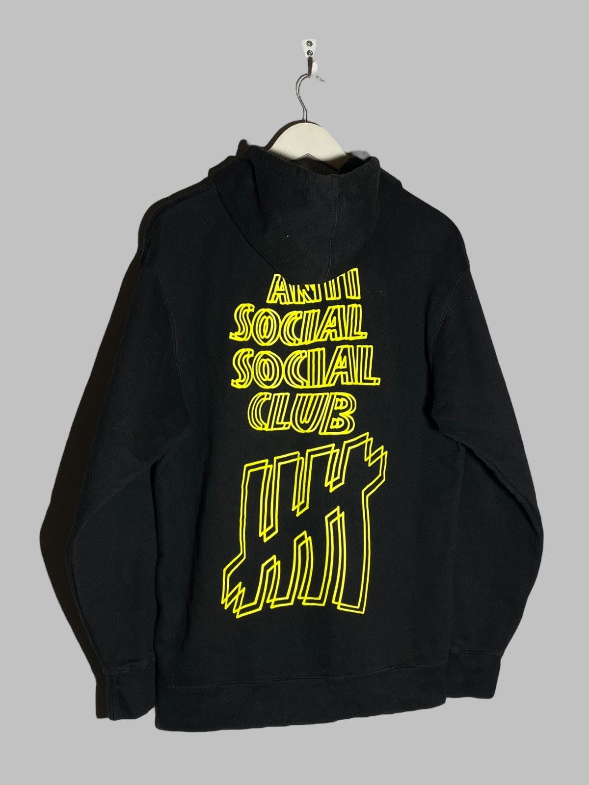 Anti Social Social Club × Undefeated Undefeated ASSC Anti Social Social Club Yellow Black Hoodie Size US M / EU 48-50 / 2 - 2 Thumbnail