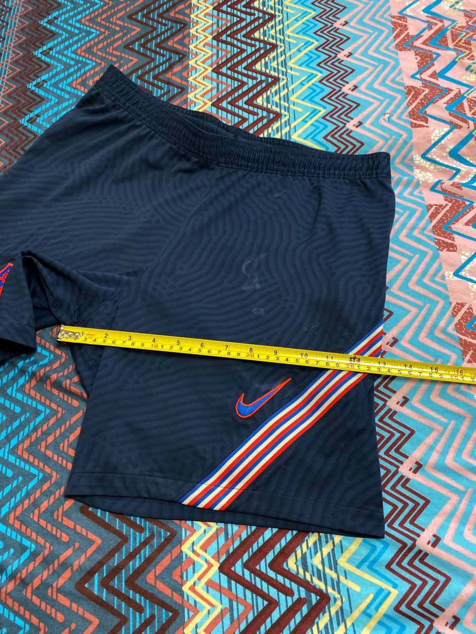 Nike shorts logo Football England Nike DRI-FIT Vintage Y2K Size US 34 / EU 50 - 7 Thumbnail