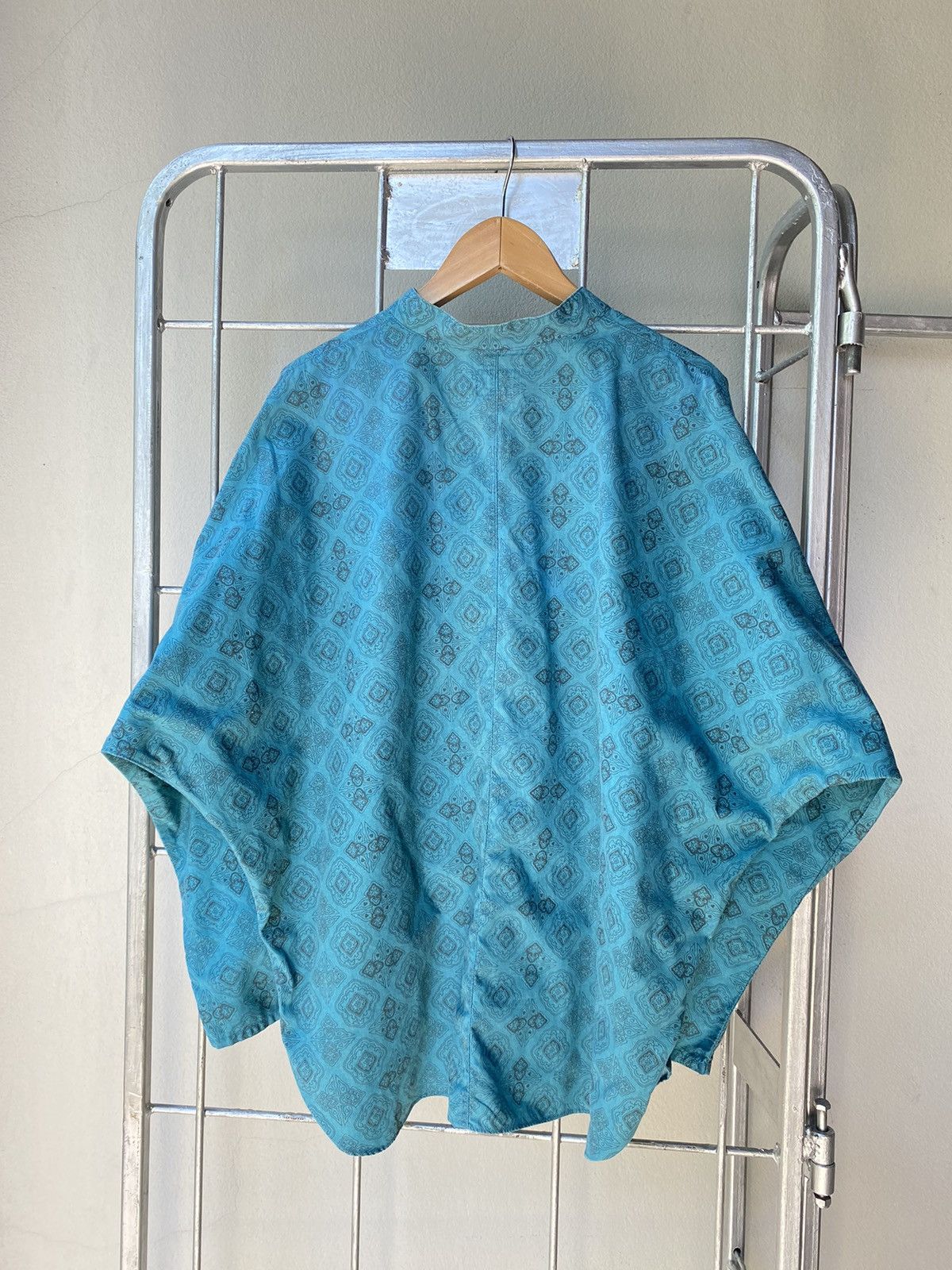 Marithe + Francois Girbaud MARITHE FRANCOIS GIRBAUD Geometric Button-Up Printed Shirt Size US M / EU 48-50 / 2 - 2 Thumbnail