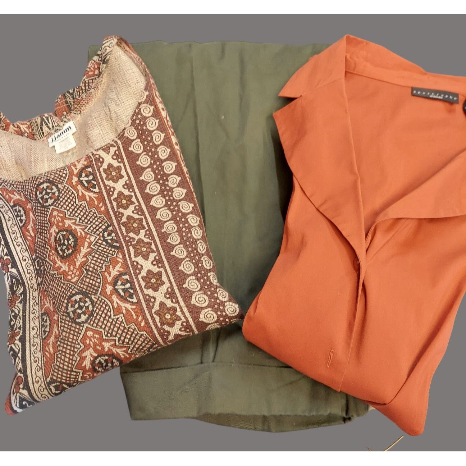 Other Womens Plus Size 3X Bundle of 3 Business Casual Blouses and Size 4XL / US 24-26 - 2 Thumbnail