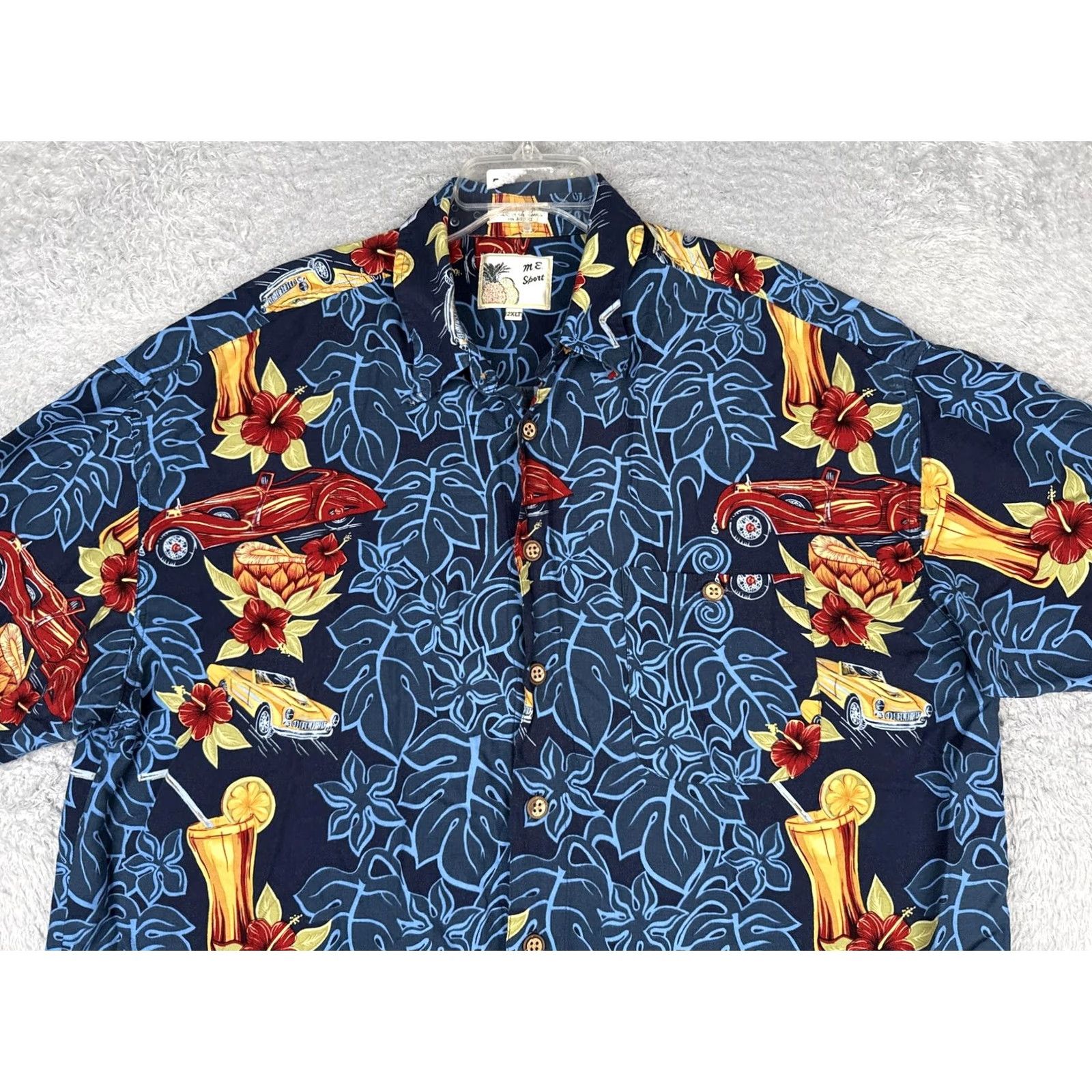 Vintage M.E Sport Shirt Mens 2XLT Blue Short Sleeve Button Up Hawaiian Cars Cocktail Hibiscus Tropical Graphic Print Casual Summer Size US XXL / EU 58 / 5 - 4 Thumbnail