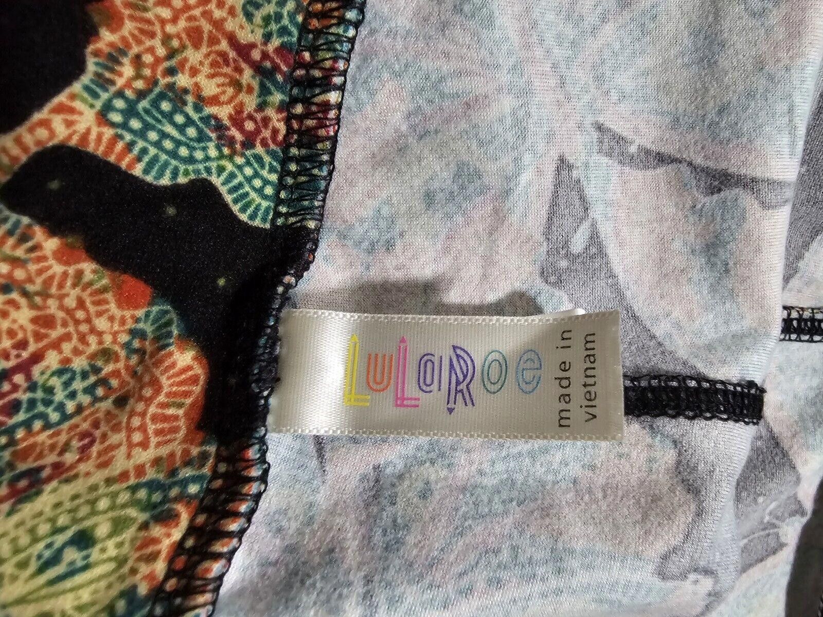Designer LuLaRoe butterfly tall & curvy leggings Size 30" / US 8 / IT 44 - 6 Thumbnail