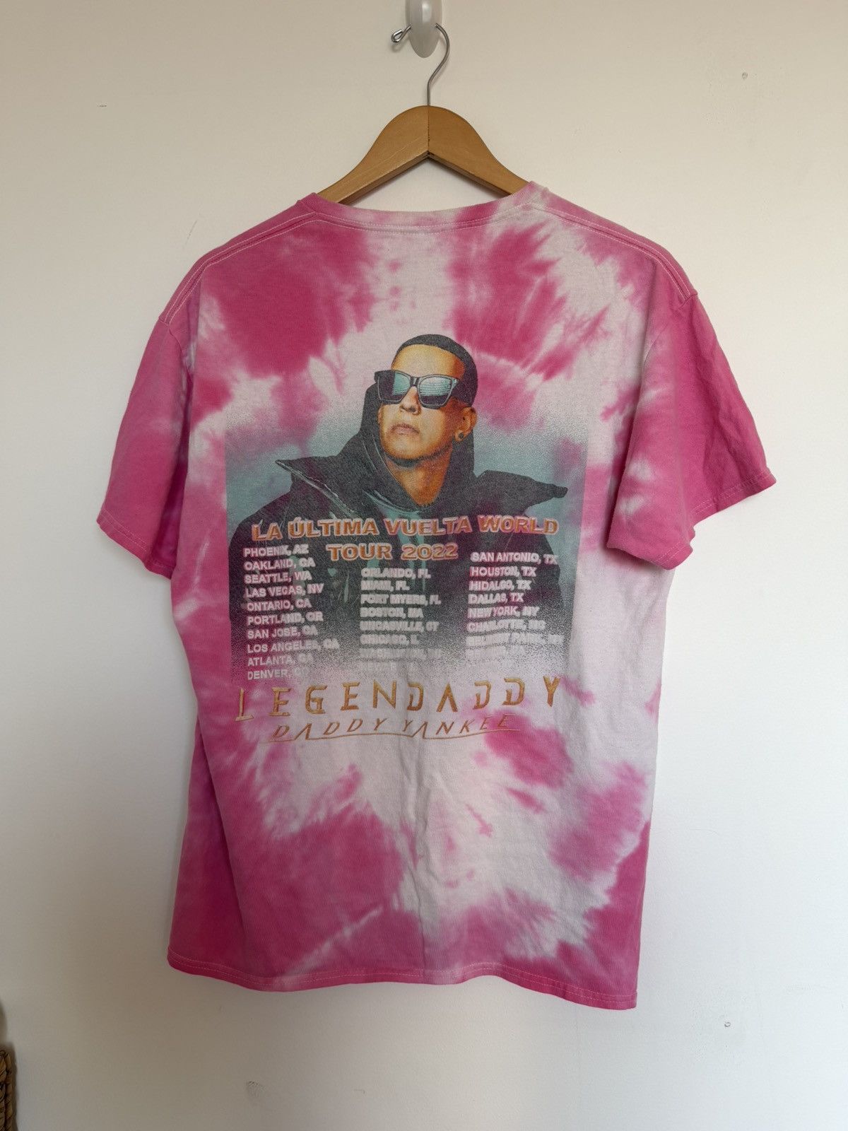 Band Tees Daddy Yankee La Última Vuelta Tour 2022 Pink Tie Dye Tee L Size US L / EU 52-54 / 3 - 2 Thumbnail