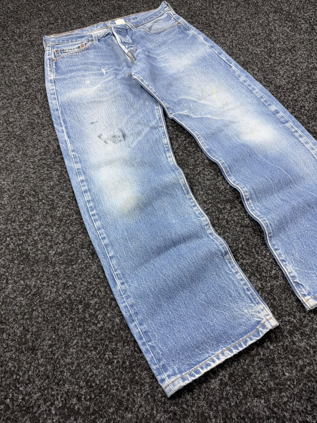 Levi's Vintage Clothing Vintage 90s Levi’s 501XX Distressed Western USA Faded Jeans Size US 32 / EU 48 - 2 Thumbnail