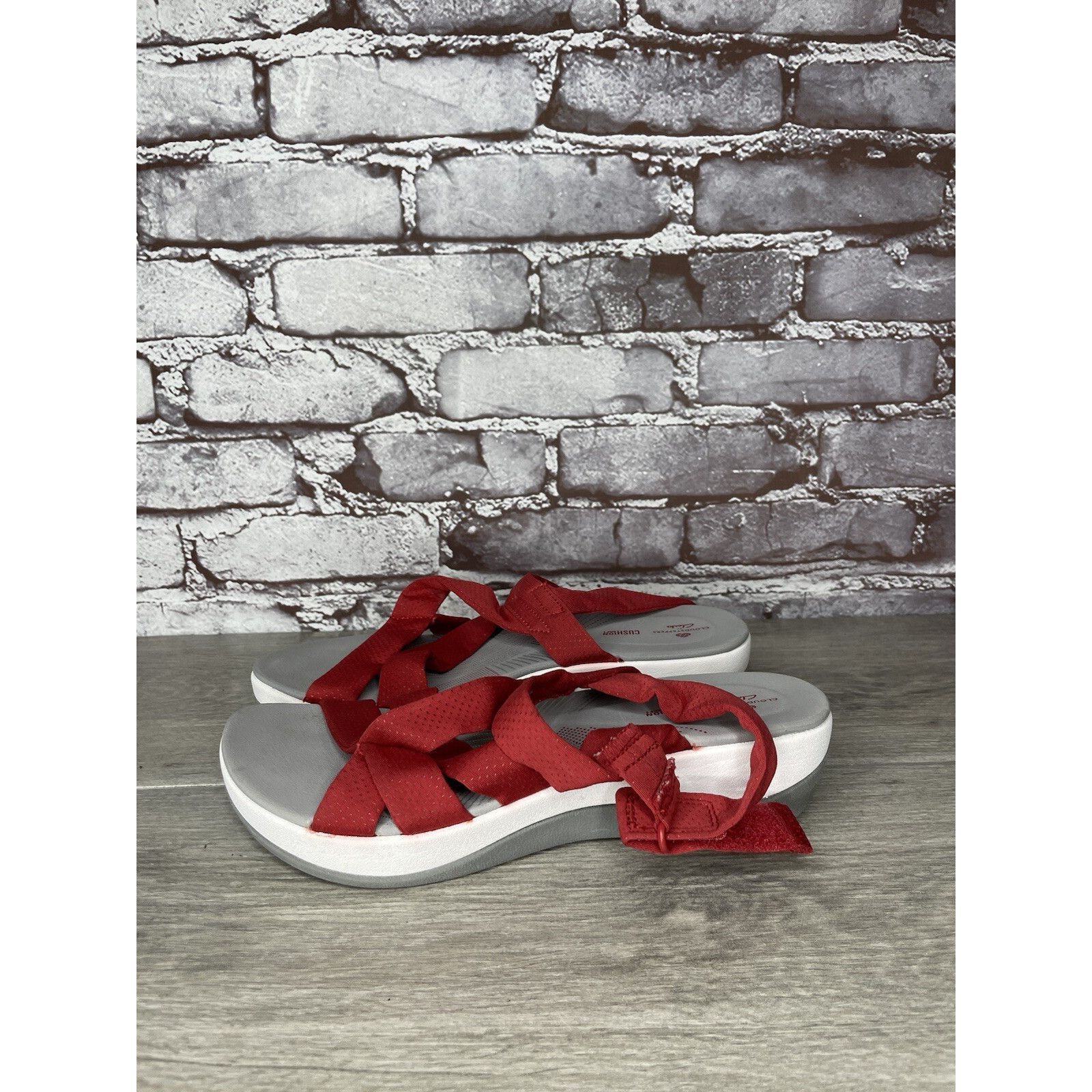 Clarks Clarks Cloud Steppers Red Fabric Strappy Wedge Comfort Sanda Size US 8 / IT 38 - 11 Thumbnail