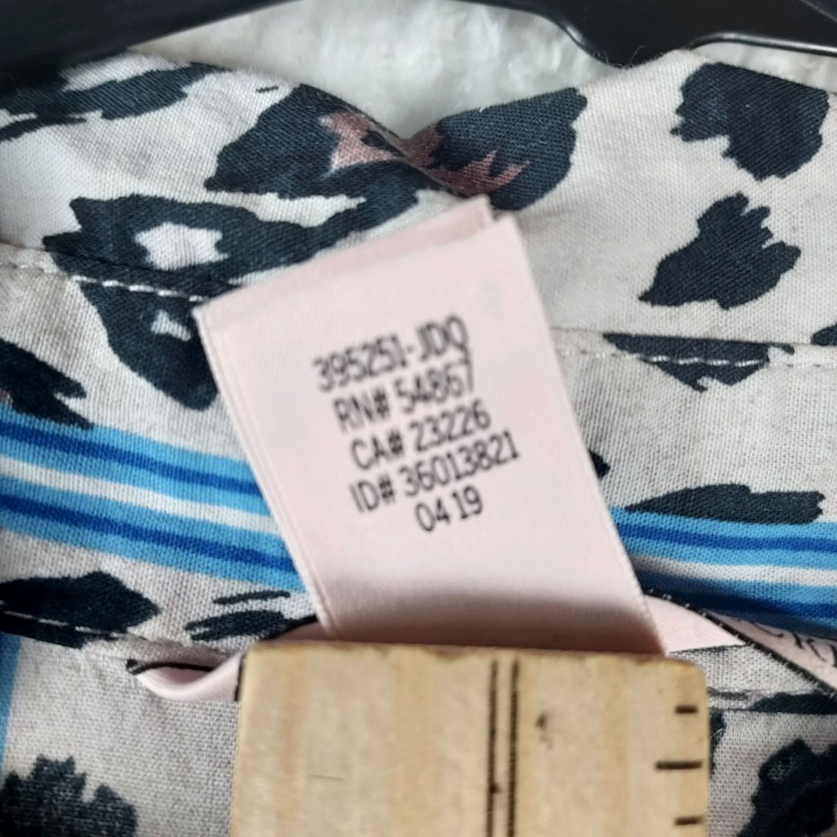 Victoria's Secret Victoria’s Secret Women’s Leopard Stripe Button Up Sleepshirt L Multicolor Long Sleeve Button Up Nightshirt Pajama Top Size L / US 10 / IT 46 - 7 Thumbnail