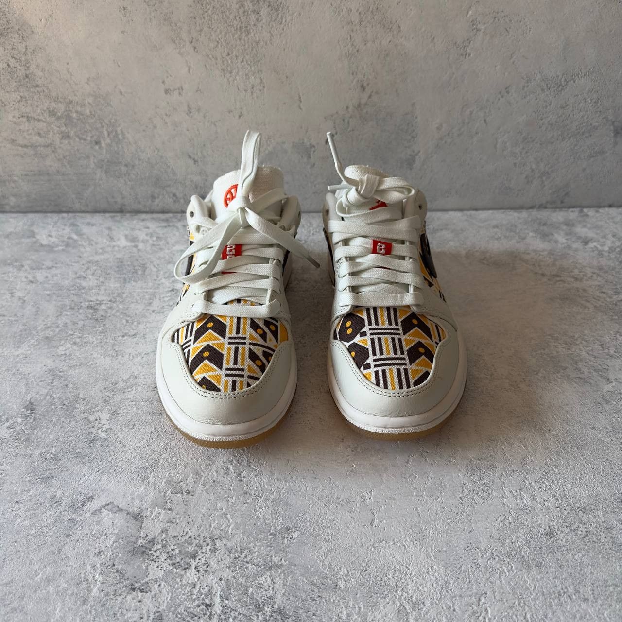 Jordan Brand Air Jordan 1 Low 'Quai 54' 2020 CZ4155-100 Size 38 Size US 7 / IT 37 - 4 Thumbnail