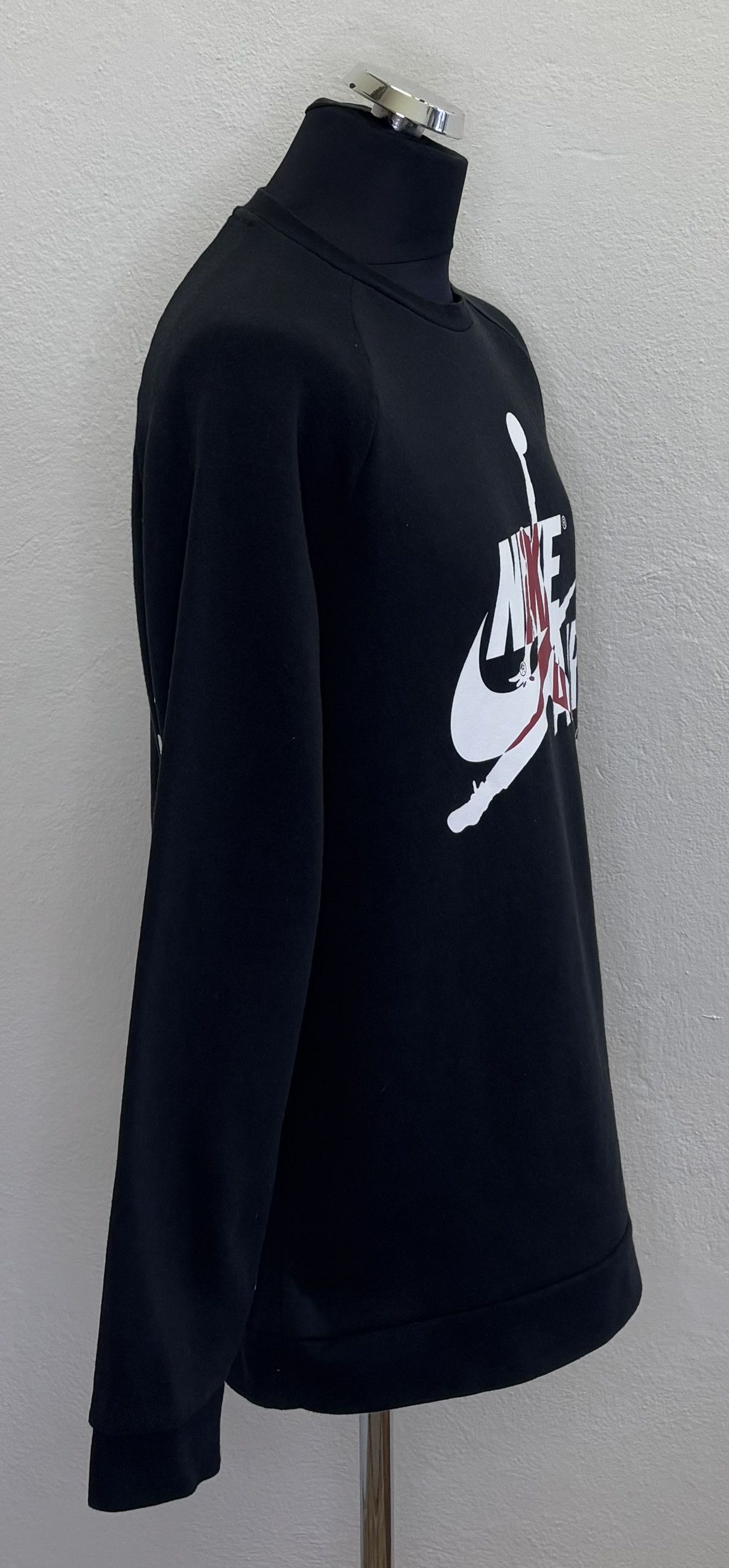 Jordan Brand × Nike Air Jordan Nike Black sweatshirt Big Logo size L Size US L / EU 52-54 / 3 - 4 Thumbnail