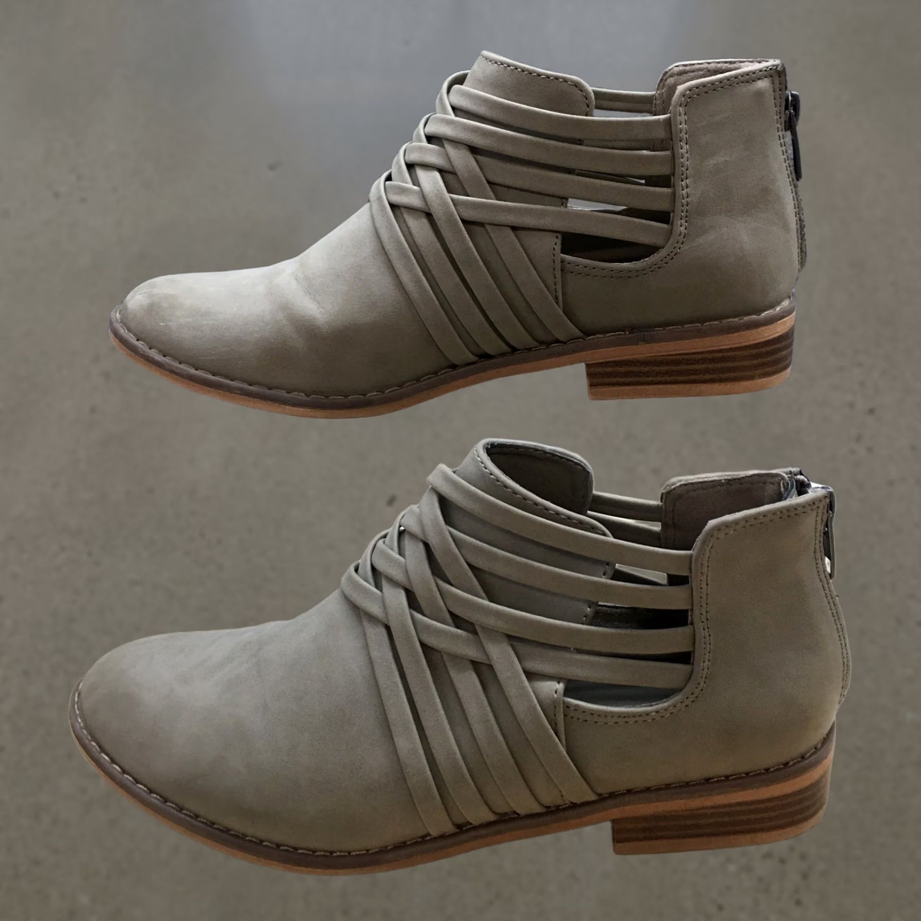 Vintage Rocket Dog Boots Womens 8 Casual Back Zip Ankle Bootie Gray Faux Leather Boots Size US 8 / IT 38 - 1 Thumbnail