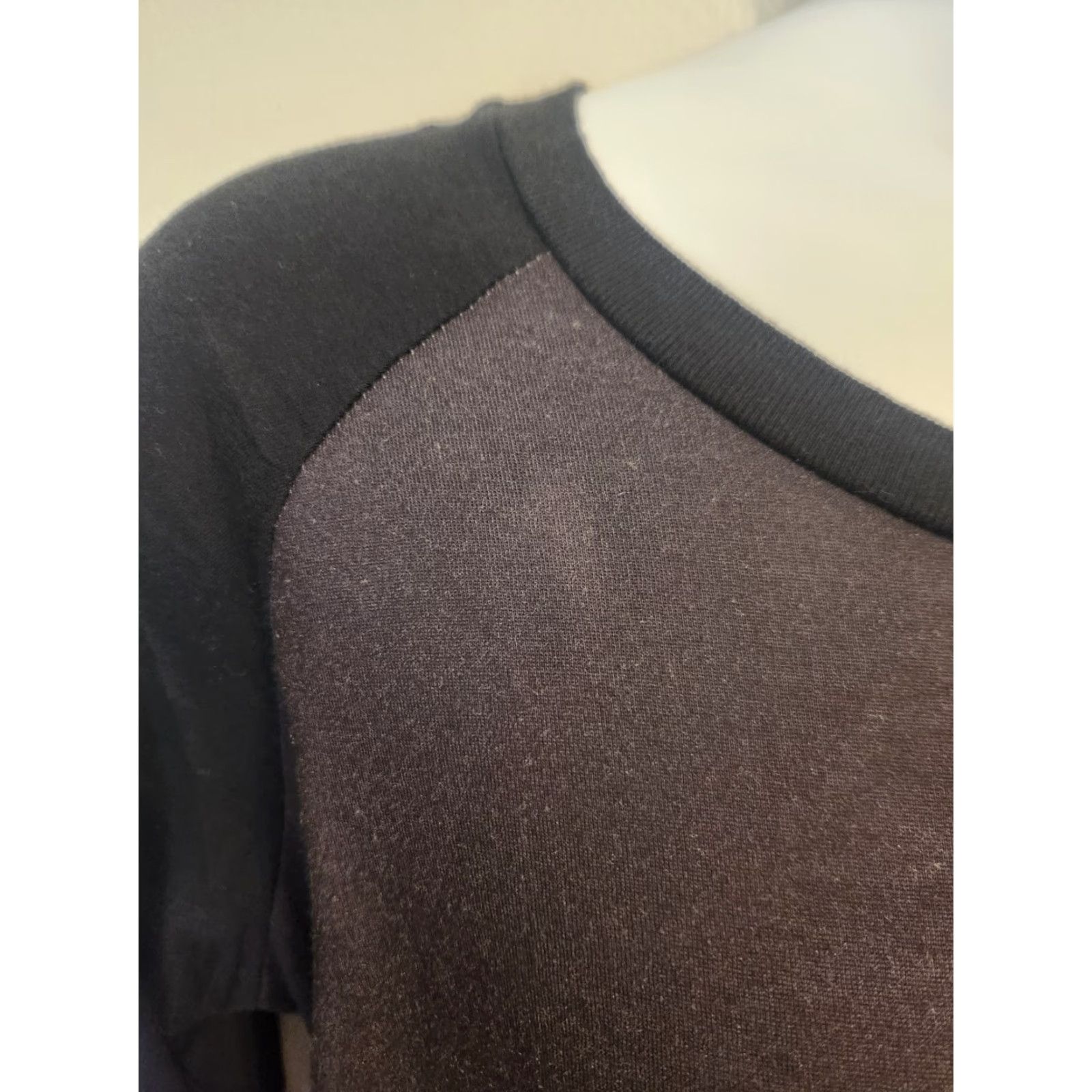 Vintage Womens 5 Seconds Of Summer Band Long Sleeve T Shirt XL Adult Women Black Crew Neck Graphic Print Casual Shirt Size XL / US 12-14 / IT 48-50 - 2 Thumbnail