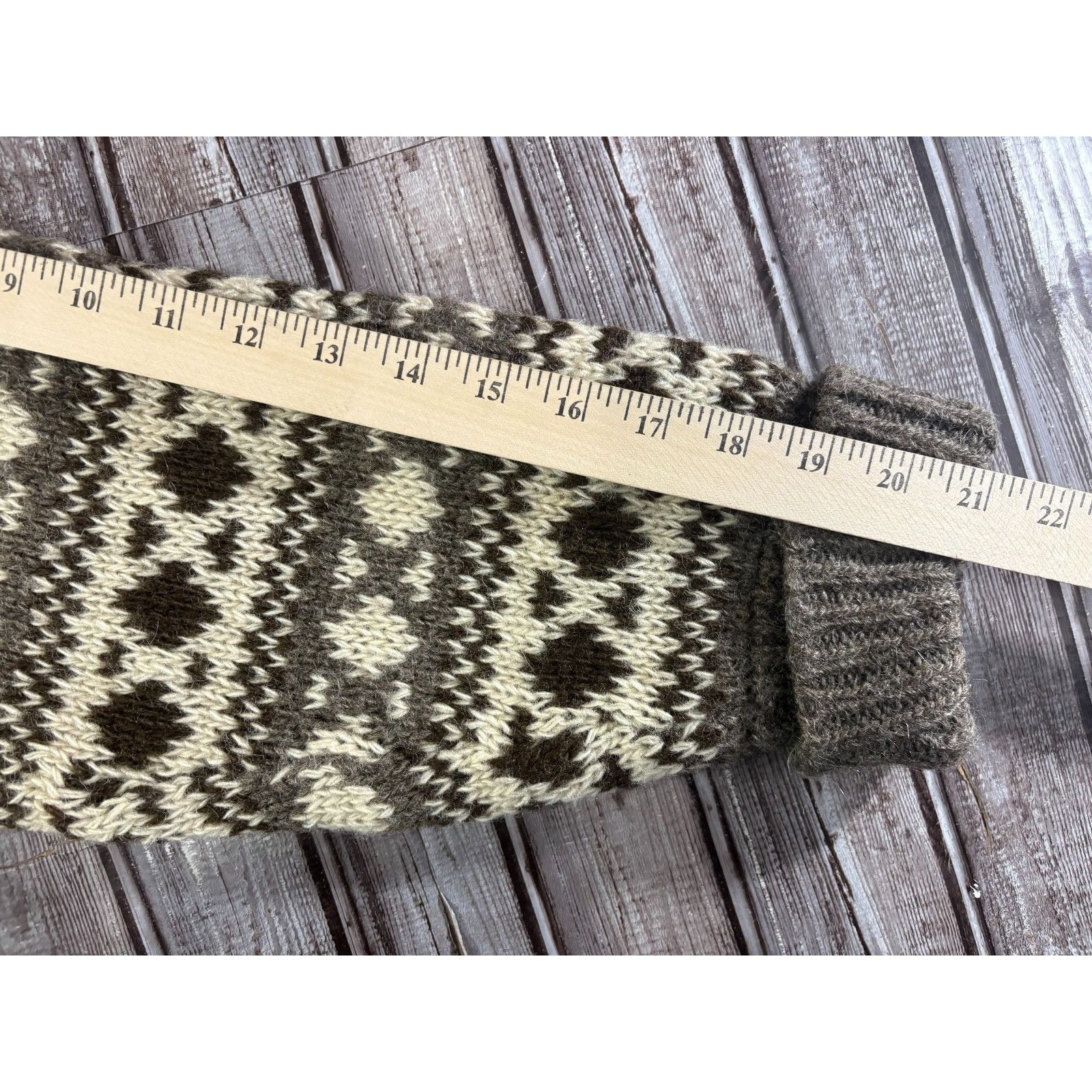 Other Scandia 100% Wool Stripe geometric pattern Sweater size M Gr Size US M / EU 48-50 / 2 - 6 Thumbnail