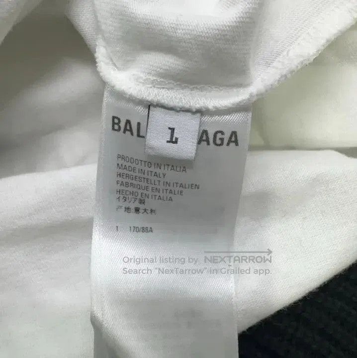 Balenciaga Balenciaga Layered V. Size US S / EU 44-46 / 1 - 3 Thumbnail