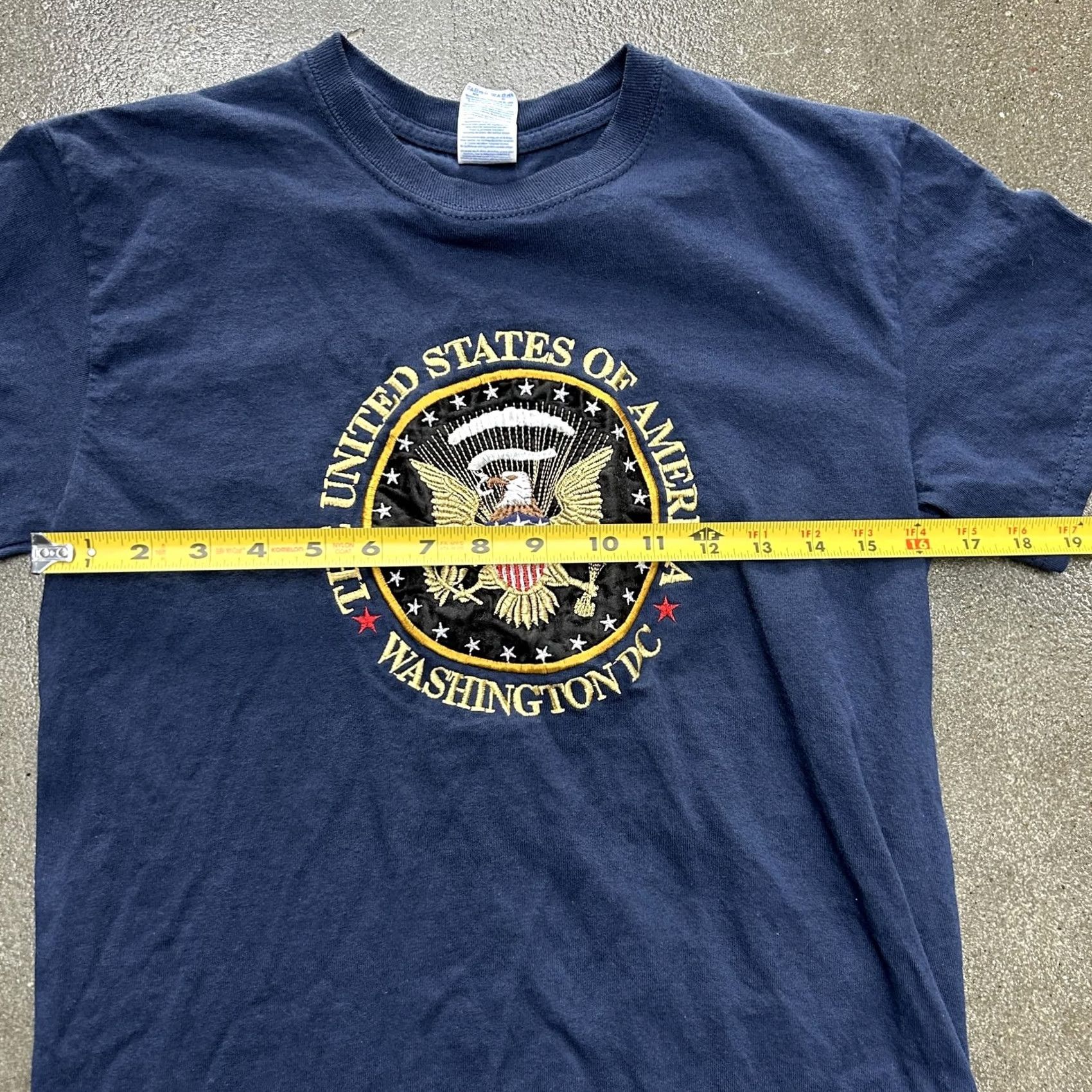 Gildan VINTAGE United States Of America Shirt Mens Small Navy Washington DC Seal Graphic Tee Size US S / EU 44-46 / 1 - 4 Thumbnail