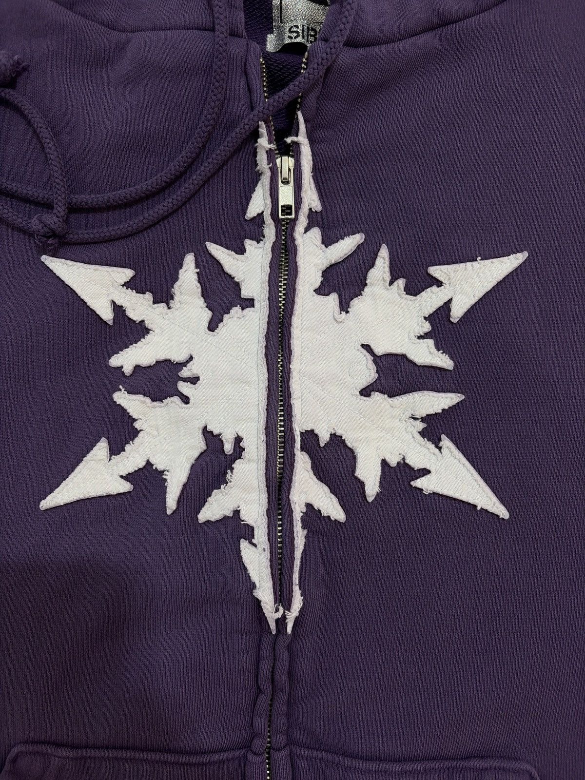 Siberia Hills PURPLE SNOWFLAKE APPLIQUÉ ZIP HOODIE