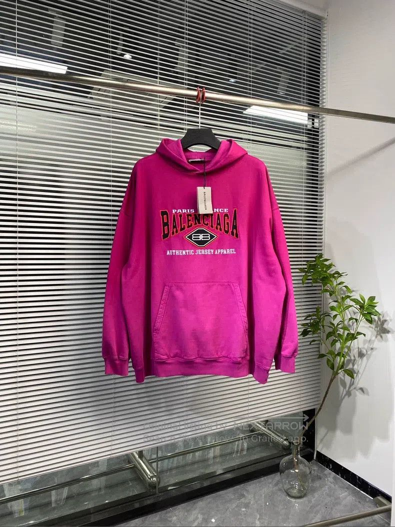 Balenciaga Balenciaga Pink Double B Batman Embroidered Logo Hoodie Sw Size US M / EU 48-50 / 2 - 1 Thumbnail