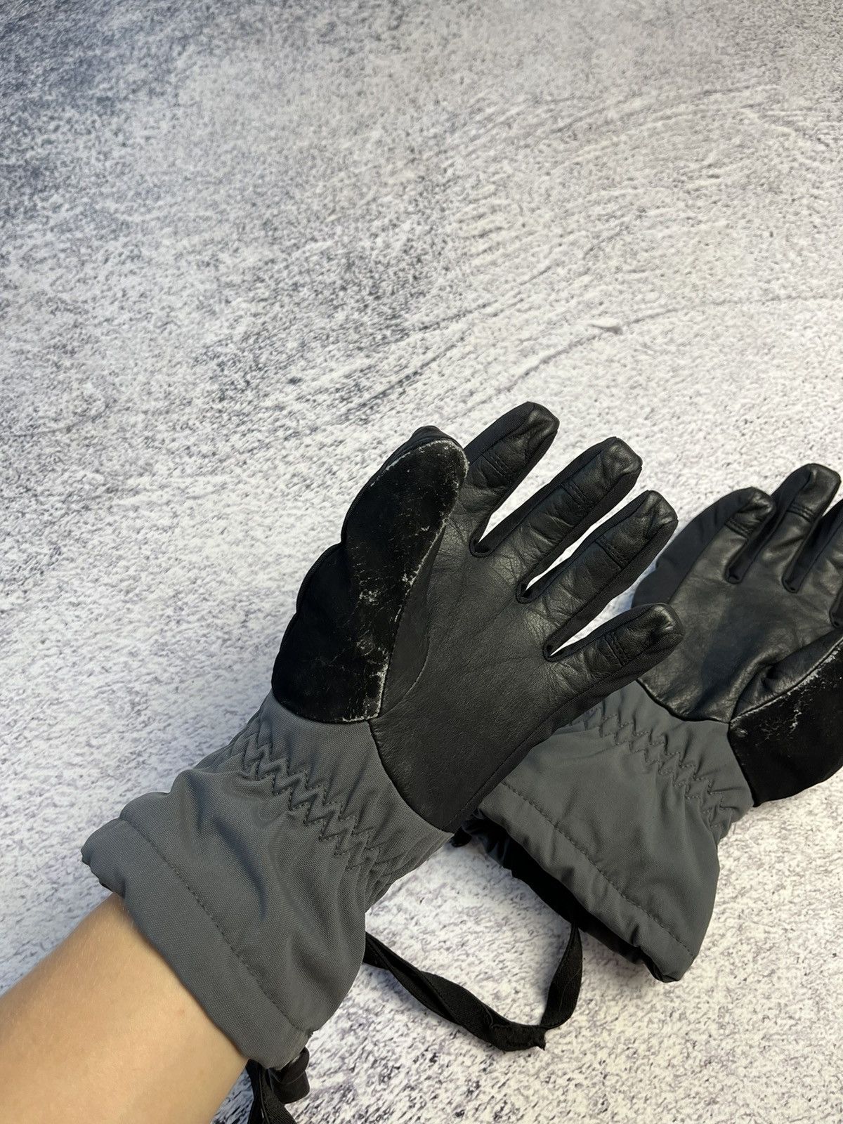 Mountain Equipment Company Vintage Gloves Mountain Equipment Size ONE SIZE - 13 Thumbnail