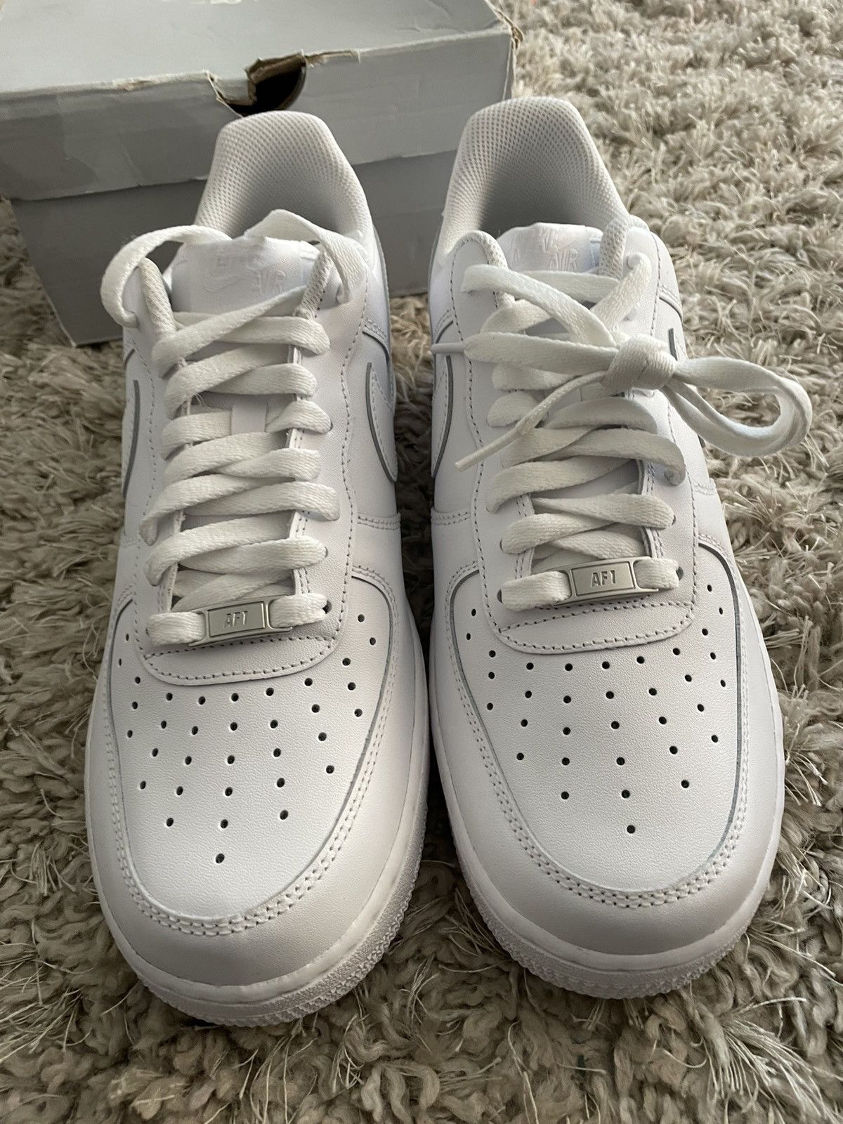 Nike Air Force 1 Triple White Size US 10 / EU 43 - 4 Thumbnail