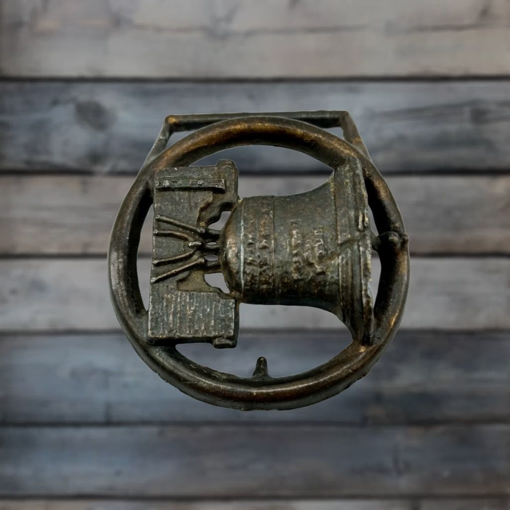 Vintage LIBERTY BELL PASS STOW SYMBOL OF AMERICAN INDEPENDENCE Vintage Belt Buckle Mens Gray 2.75" Diameter Size ONE SIZE - 1 Thumbnail