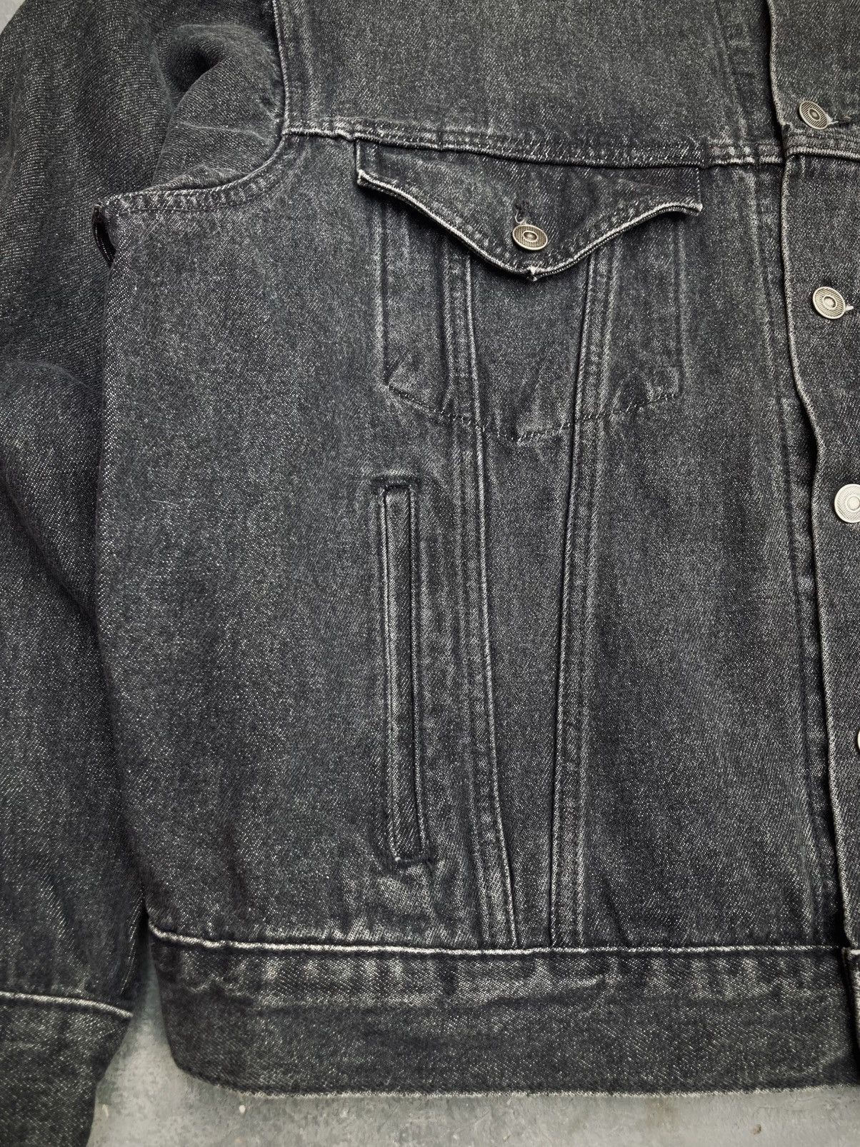 Marlboro Vintage Marlboro Man Denim Trucker Jacket Size US XL / EU 56 / 4 - 9 Thumbnail