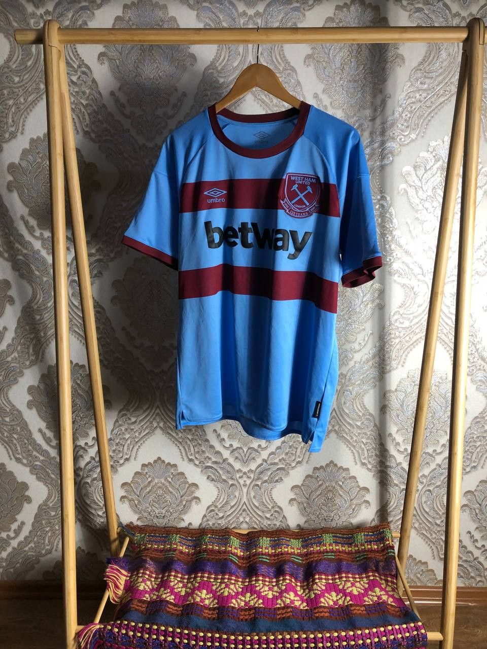 Umbro Vintage Umbro FC West Ham United England Soccer Jersey Retro Size US M / EU 48-50 / 2 - 3 Thumbnail
