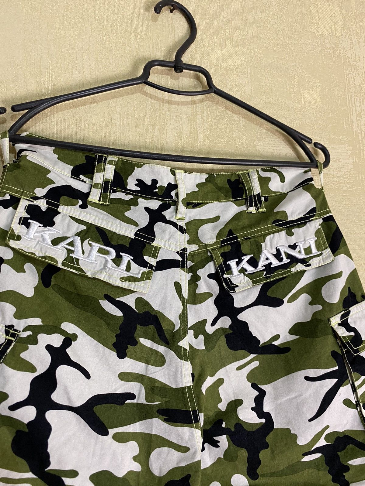 Karl Kani × Rap Tees Karl Kani camo Shorts Size 28 cargo streetwear Size US 28 / EU 44 - 5 Thumbnail