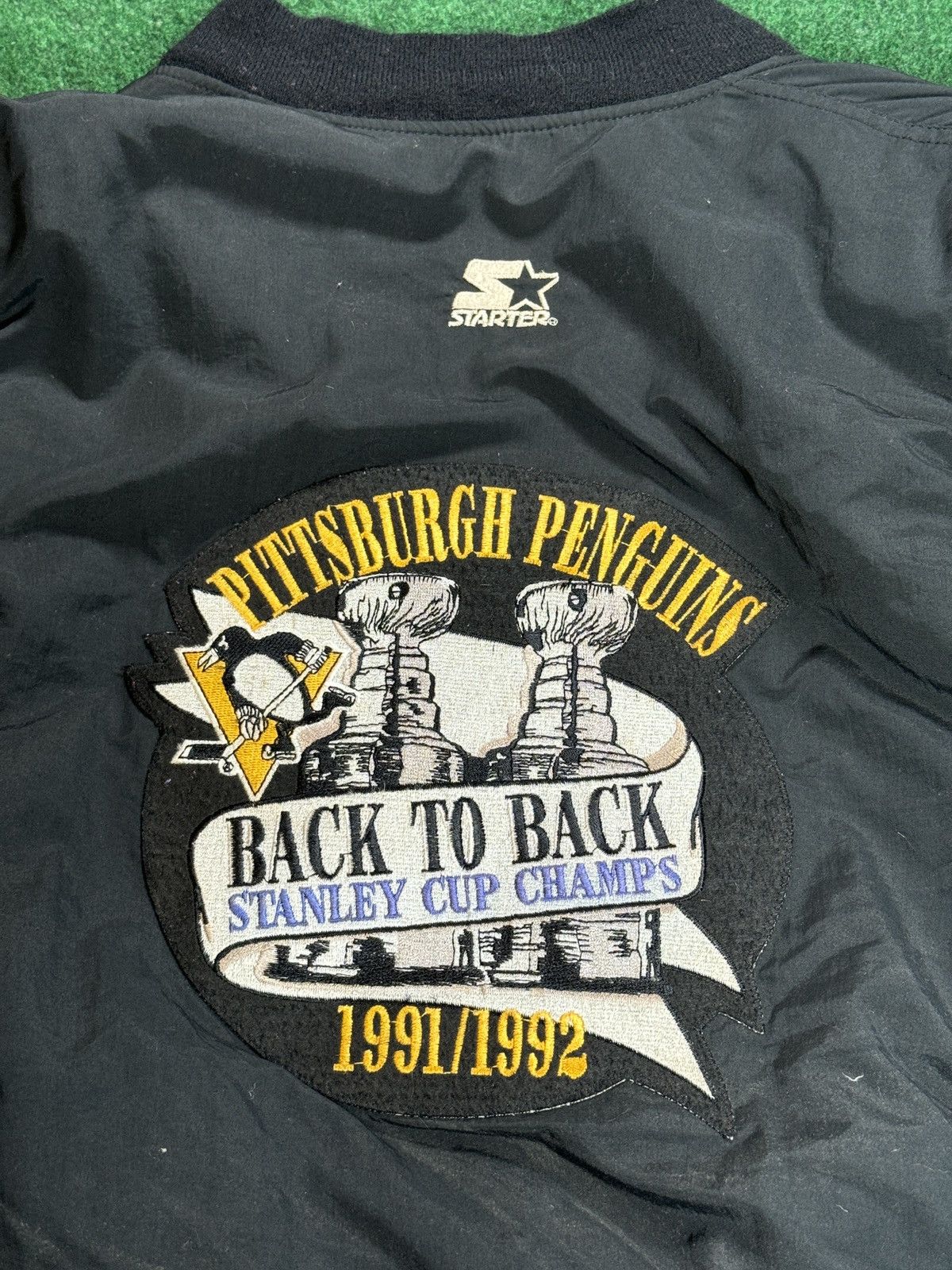 NHL × Starter × Vintage Pittsburgh Penguins Back To Back Stanley Cup Starter Jacket Size US XL / EU 56 / 4 - 2 Thumbnail