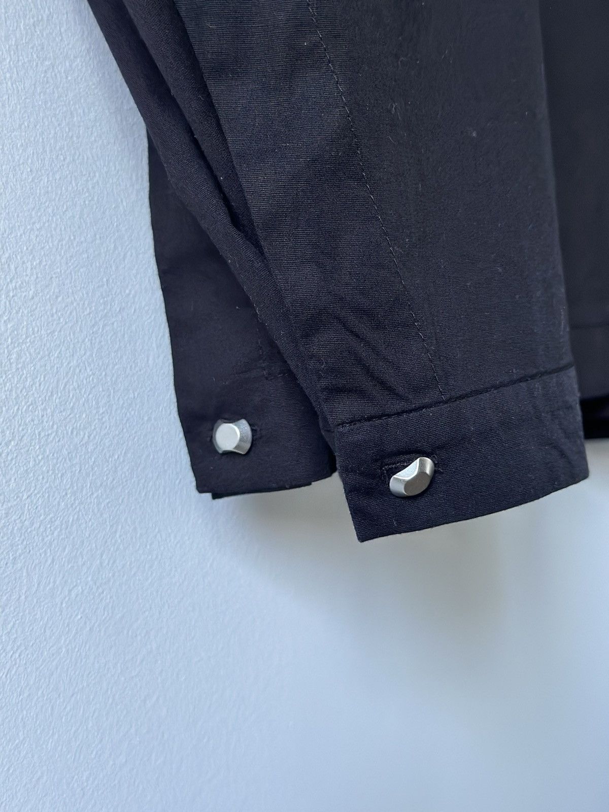 Other Black cotton shirt with chrome metal buttons Size 42R - 3 Thumbnail