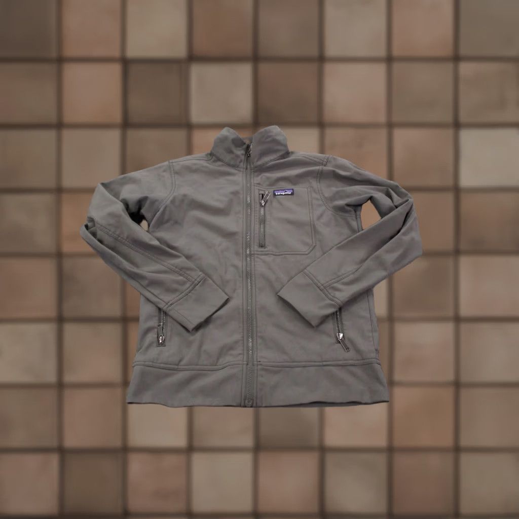 Patagonia Patagonia Jacket Mens S Gray Windbreaker Zip Pockets Thermal Windproof Outdoor 27375 Size US S / EU 44-46 / 1 - 1 Thumbnail