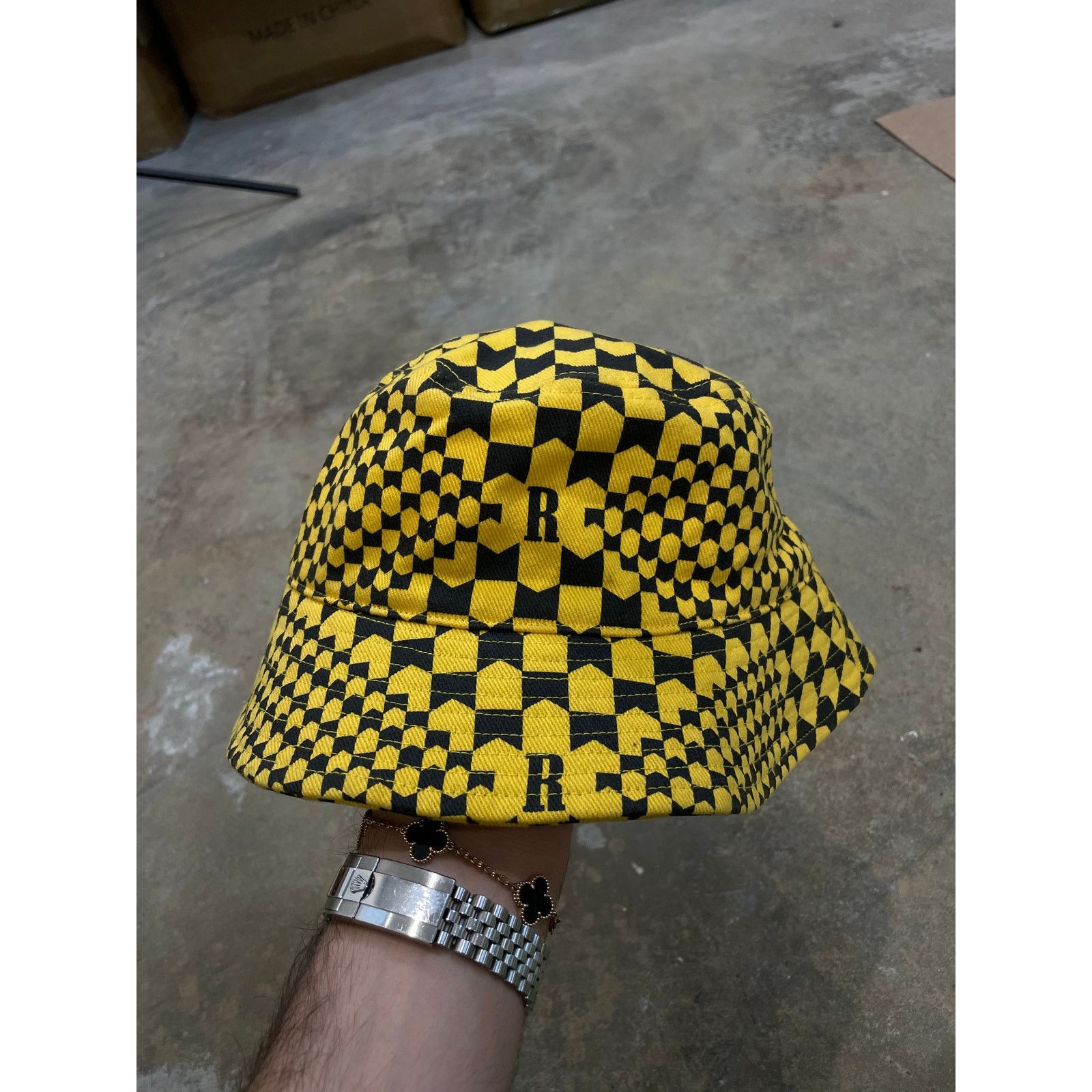Rhude Rhude Bucket Hat Black Yellow Large Used Size ONE SIZE - 1 Thumbnail