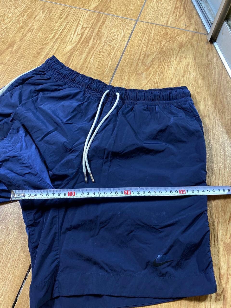 Nike × Vintage 90's NIKE SWOOSH LOGO Y2K RARE RETRO SHORTS Size US 30 / EU 46 - 15 Thumbnail