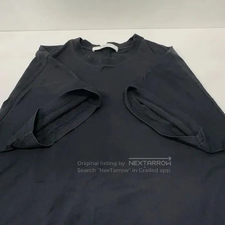 Givenchy Givenchy Solid Round Neck Short Sleeve Shirt. Size US XS / EU 42 / 0 - 7 Thumbnail