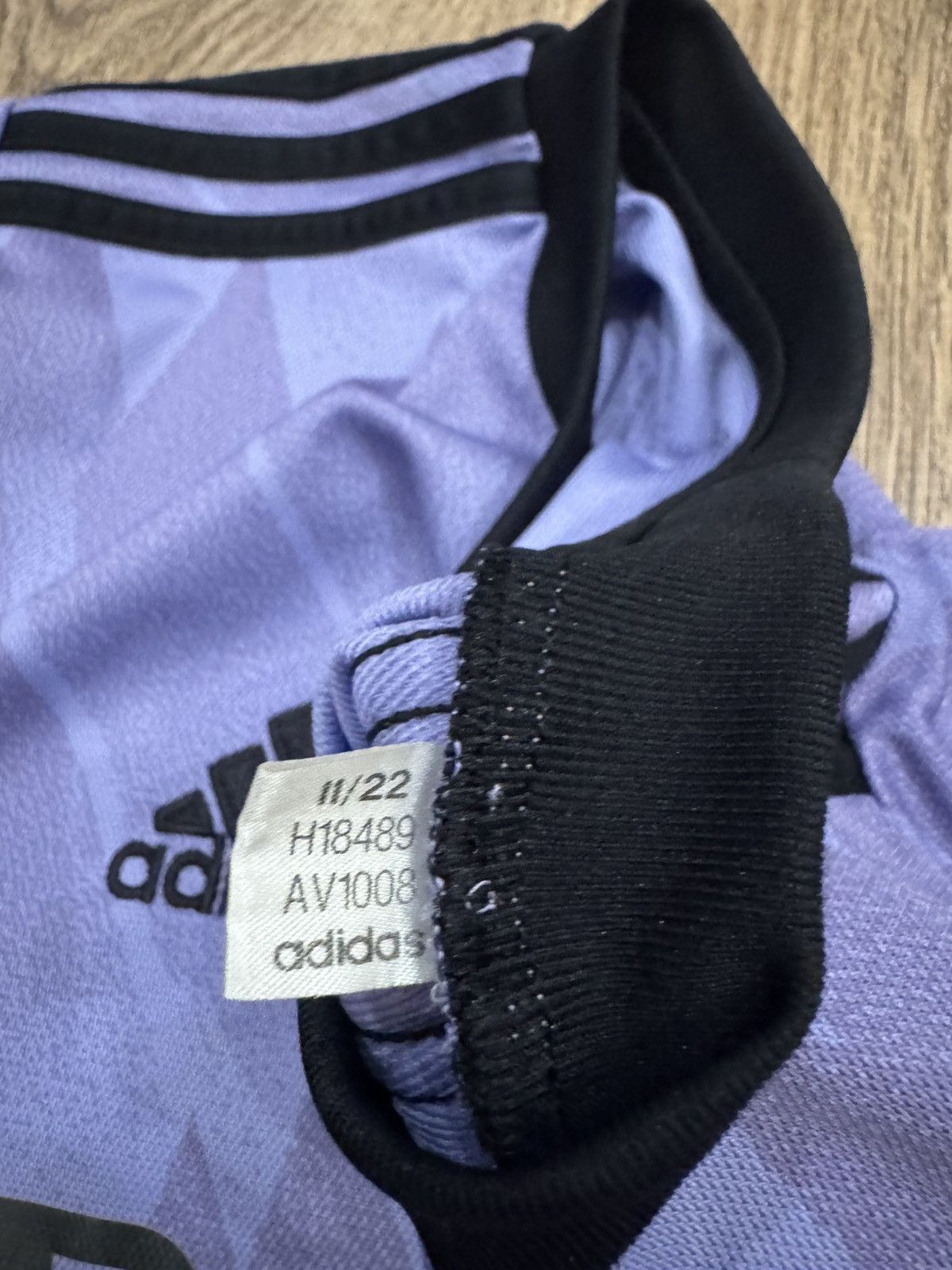 Adidas REAL MADRID 2022/2023 FOOTBALL JERSEY ADIDAS SIZE S H18489 Size US S / EU 44-46 / 1 - 8 Thumbnail
