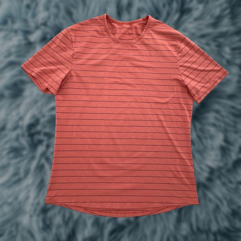 Lululemon VINTAGE Lululemon Shirt Men Large Activewear Short Sleeve Crew Neck Logo Pink 90s Athleisure Size US L / EU 52-54 / 3 - 1 Thumbnail