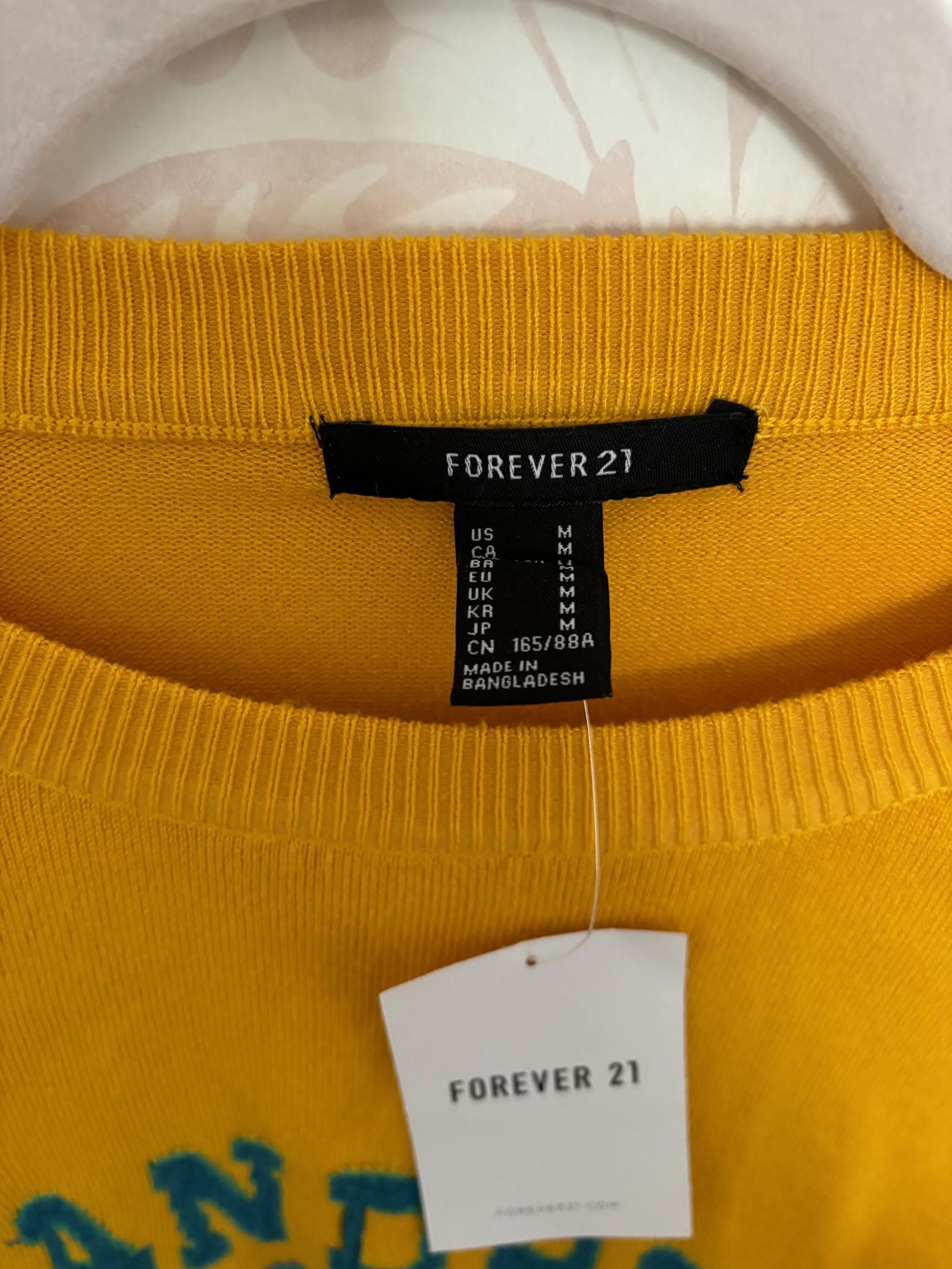 Forever 21 NWT Forever 21 Grand Prix Graphic Sweater - Mustard Yellow Size M / US 6-8 / IT 42-44 - 4 Thumbnail