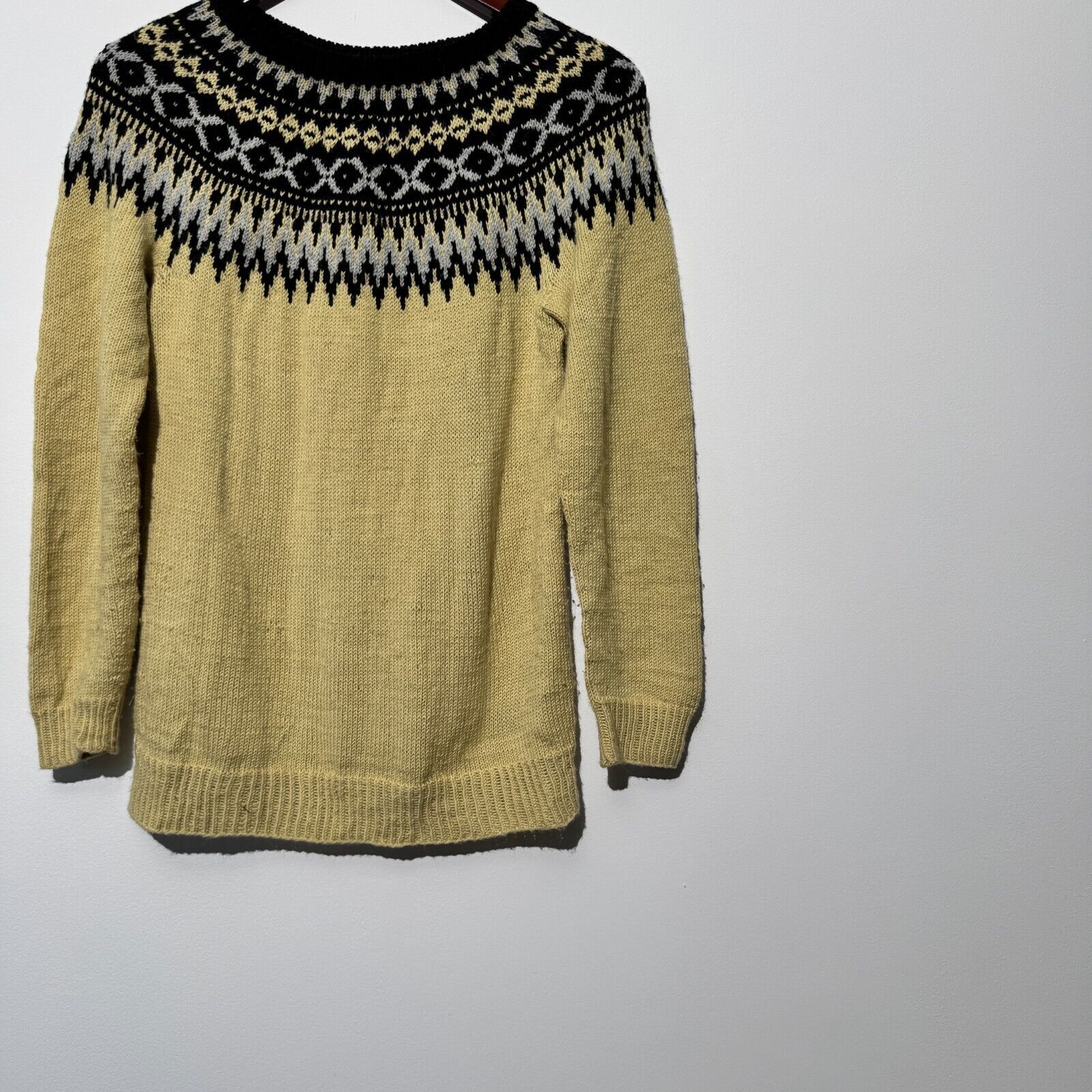 Vintage Vintage Unisex Yellow Wool Sweater Size S Norway Christmas Size US S / EU 44-46 / 1 - 3 Thumbnail