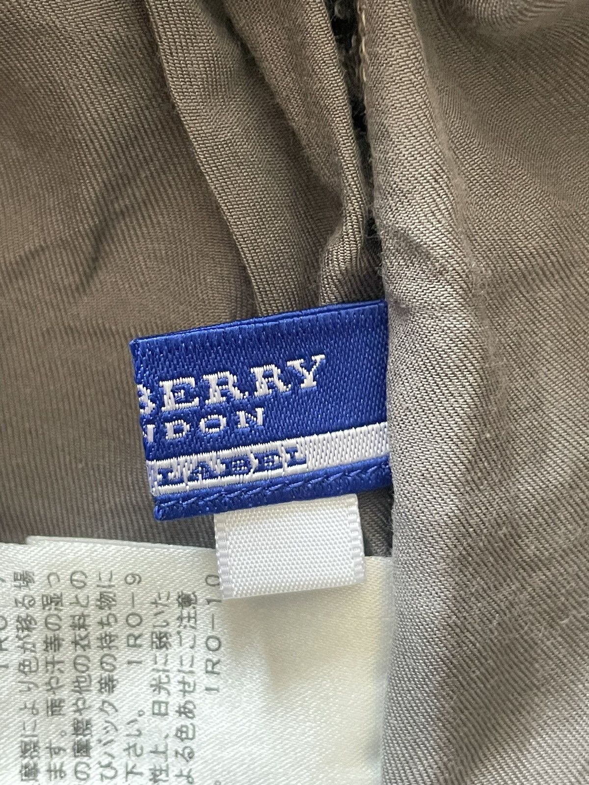 Burberry Burberry Blue Label Neck Sleeveless Blouse Size XS / US 0-2 / IT 36-38 - 4 Thumbnail