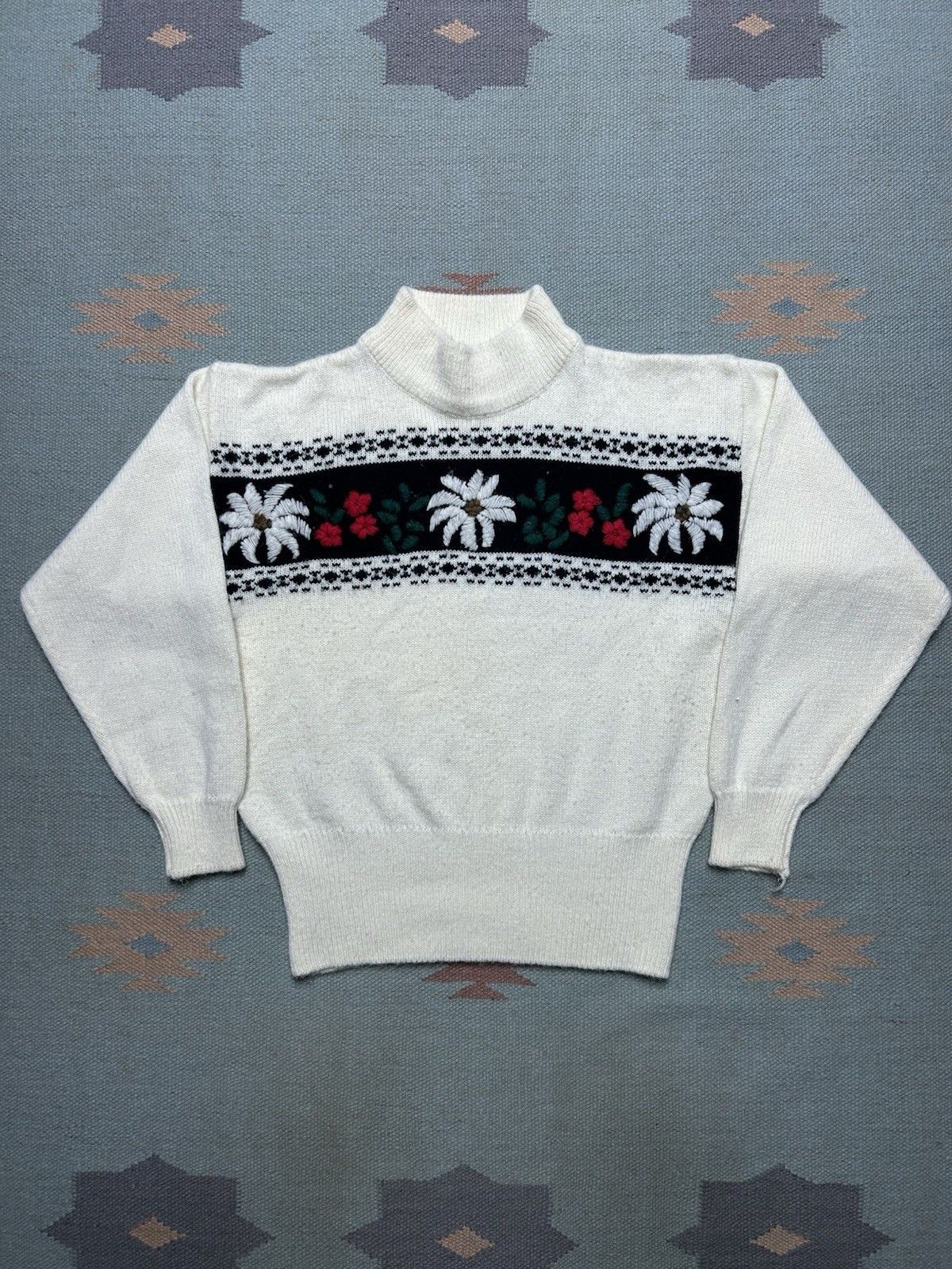 Vintage 80s knit sweater acrylic blend flowers floral cute soft L Size L / US 10 / IT 46 - 1 Thumbnail