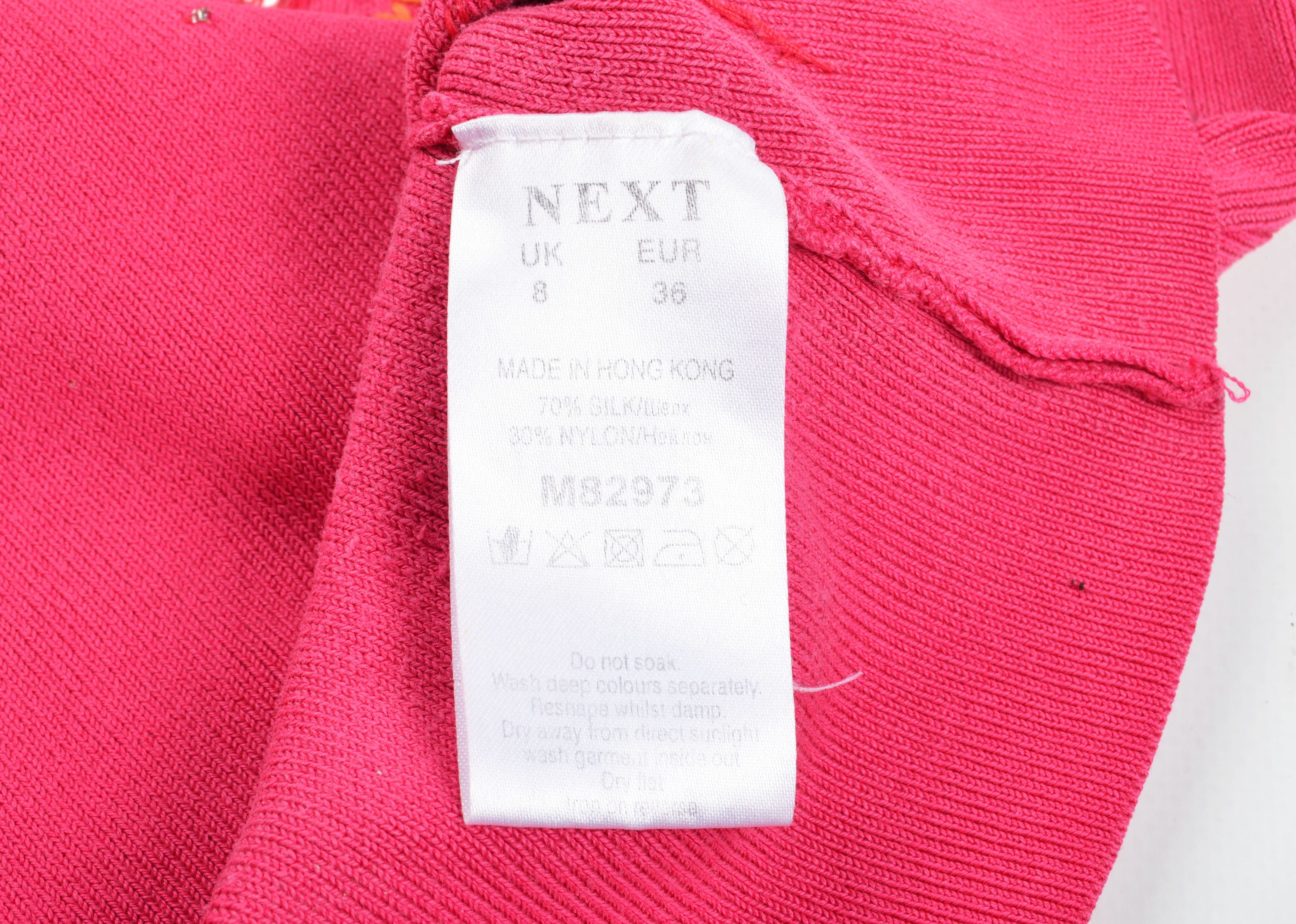 NEXT Vintage Next Y2K Glam Pink Beaded V-Neck Top Size S / US 4 / IT 40 - 7 Thumbnail