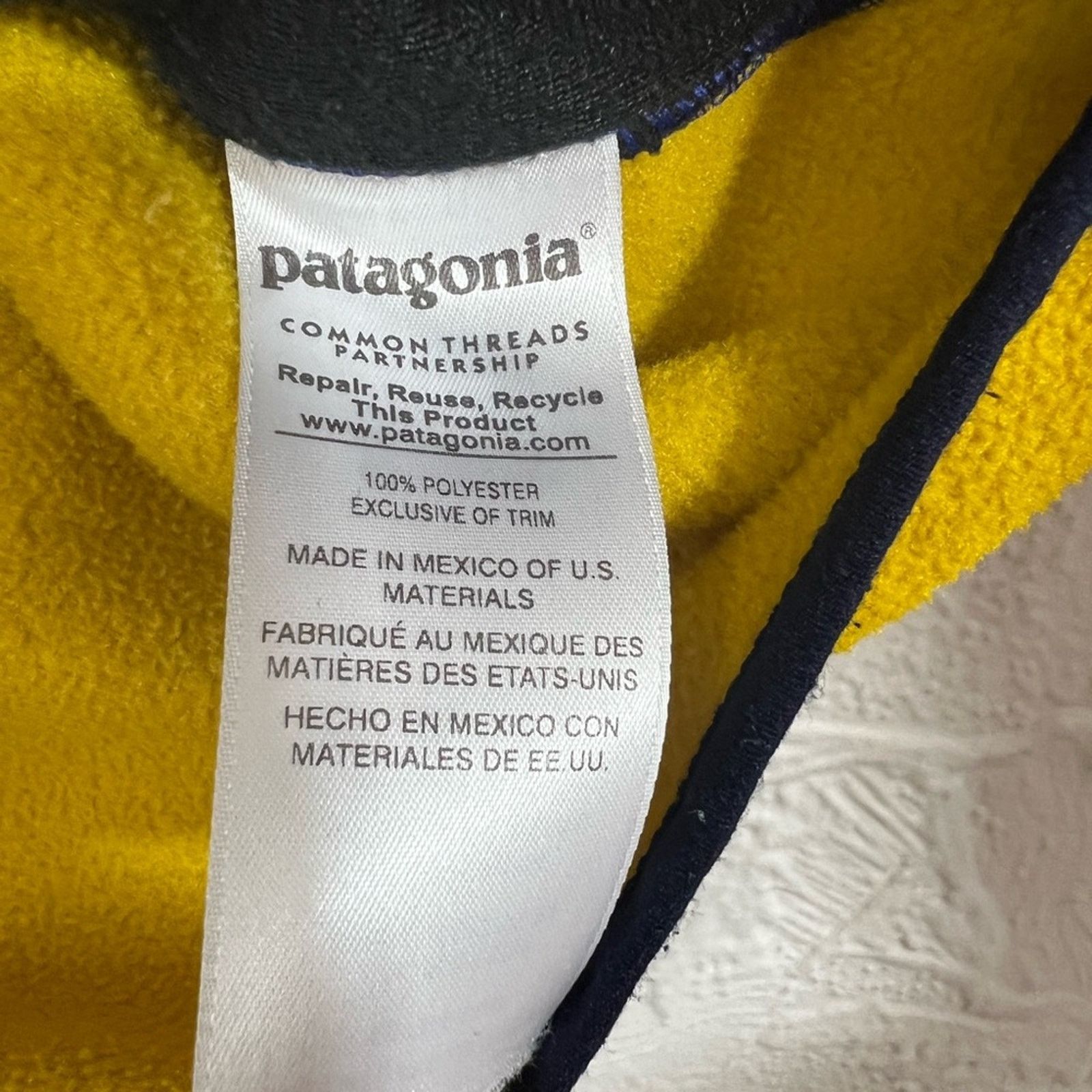 Patagonia Patagonia Vest Mens XL Blue Yellow Synchilla Fleece Outdoor Size US XL / EU 56 / 4 - 6 Thumbnail