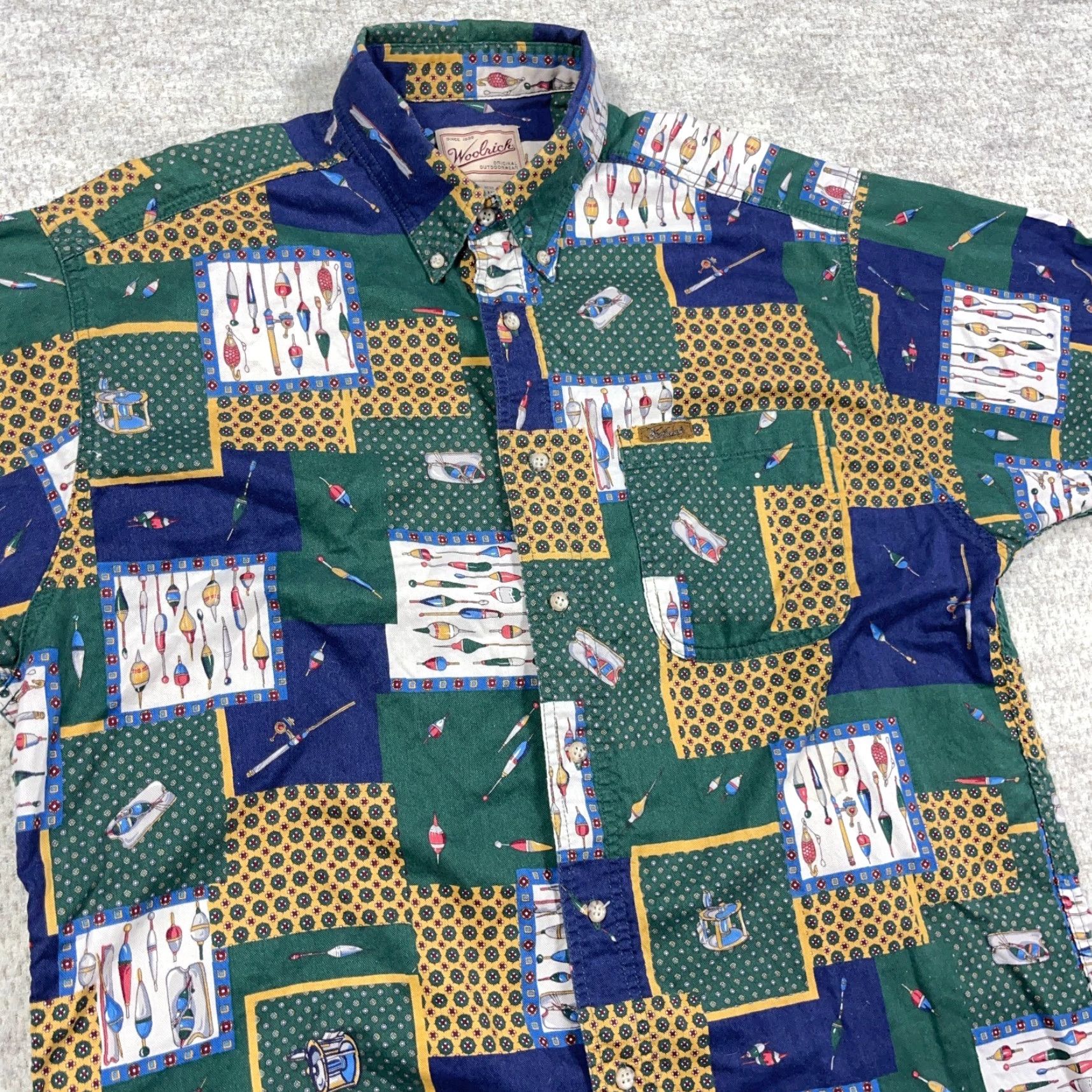Vintage VINTAGE Woolrich Shirt Men M Blue Button-Up Camping/ Fishing Print Camp Modern, Preppy, Classic, American Woolrich Shirt Mens M Blue Button-Up Size US M / EU 48-50 / 2 - 3 Thumbnail