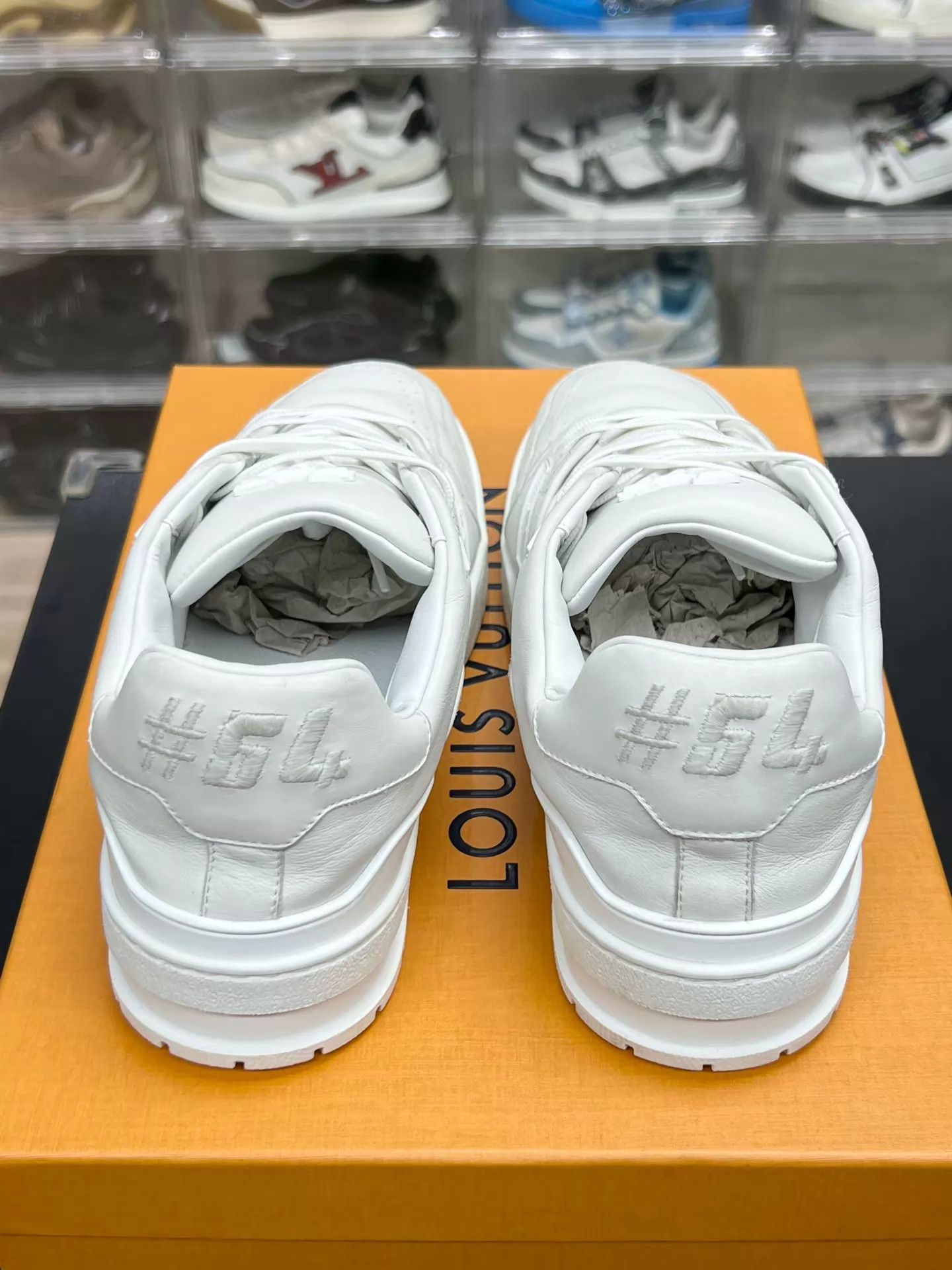 Louis Vuitton LV Trainer Soft Leather Distressed White UK6 (40) Size US 7 / EU 40 - 7 Thumbnail