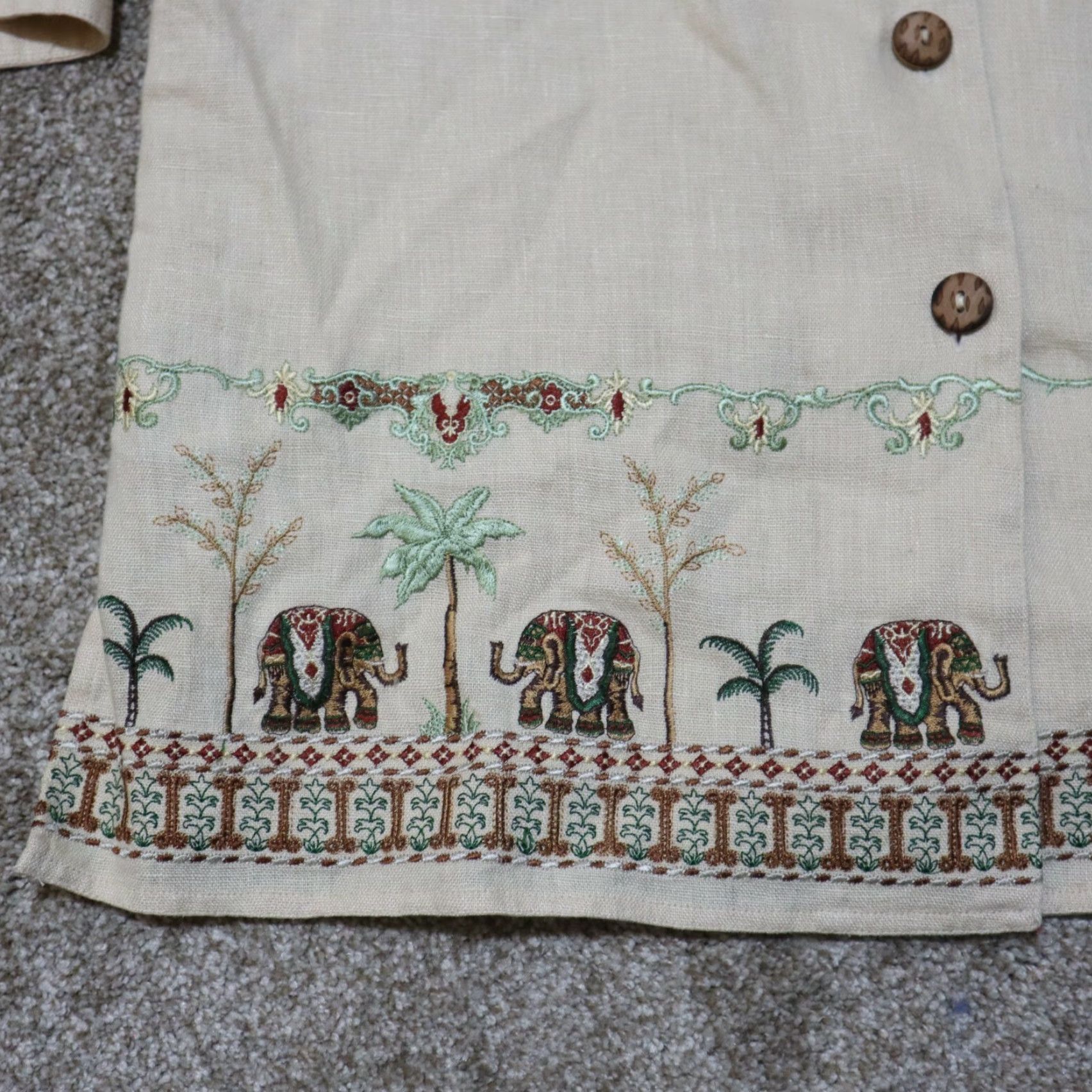 Vintage VINTAGE Plaza South Petite Tan Cream Elephant Embroidered Button Front Blazer Jacket 14P Size XL / US 12-14 / IT 48-50 - 2 Thumbnail