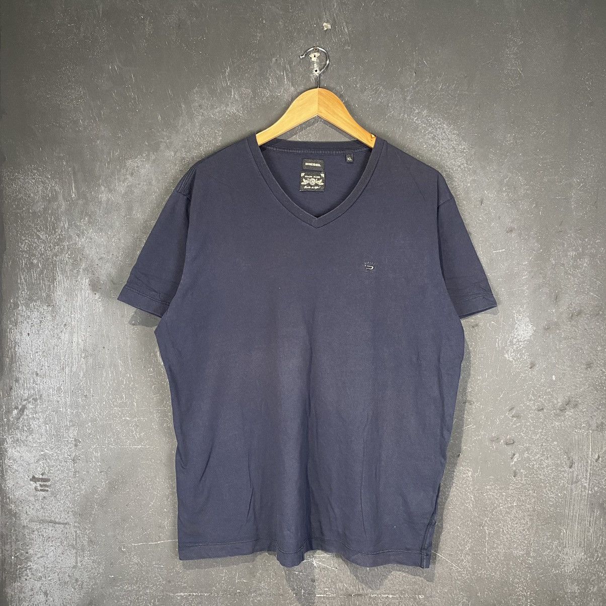 Diesel Diesel Essential Metalic Logo Tee Size US XL / EU 56 / 4 - 1 Thumbnail